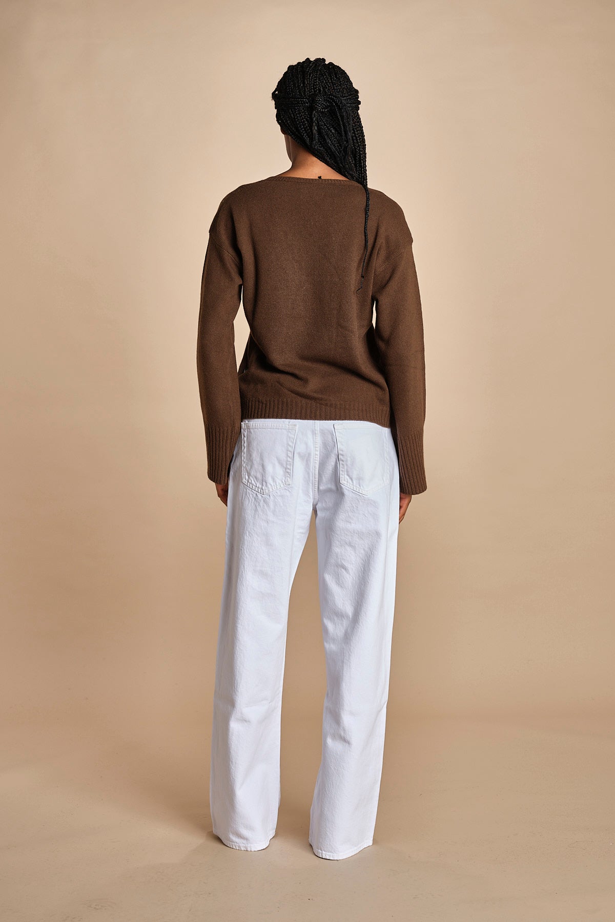 maglia con scollo a v e manica a campana by milaura. D2500894 811 MORO milaura 