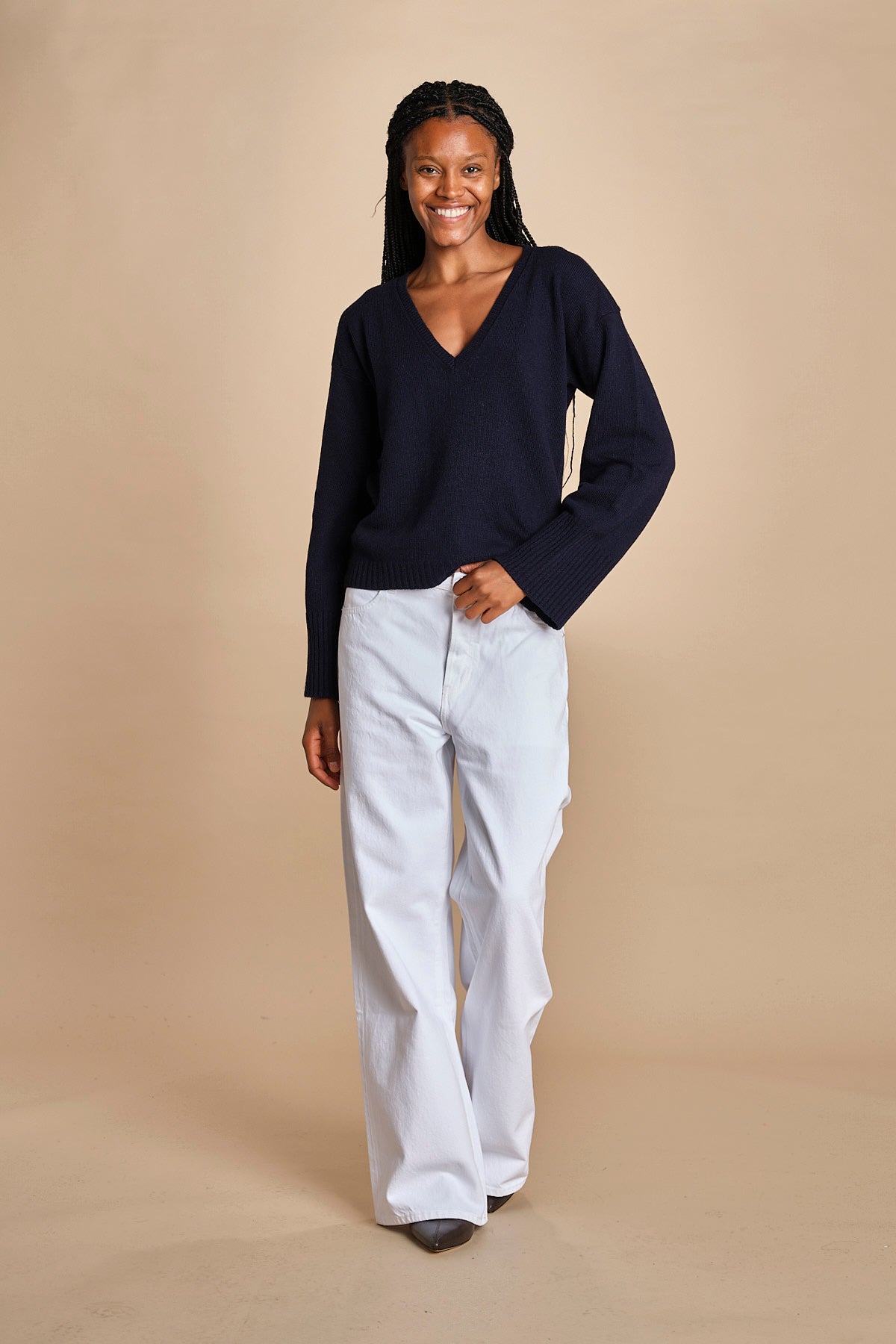 maglia con scollo a v e manica a campana by milaura. D2500894 866 BLU milaura 