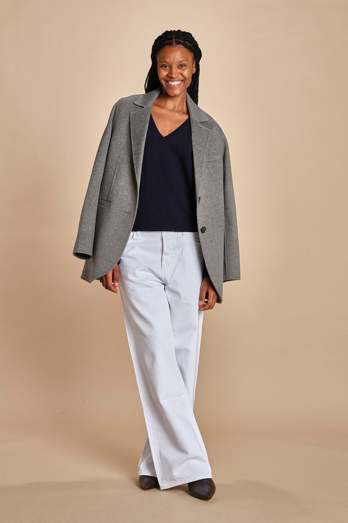 maglia con scollo a v e manica a campana by milaura. D2500894 866 BLU milaura 