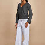 maglia con scollo a v e manica a campana by milaura. D2500894 871 GRIGIO milaura 