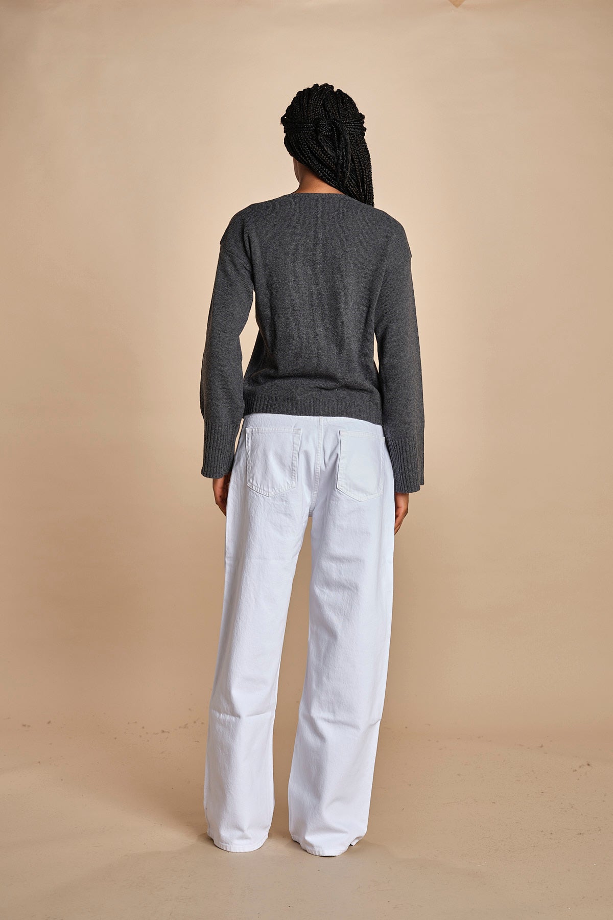 maglia con scollo a v e manica a campana by milaura. D2500894 871 GRIGIO milaura 