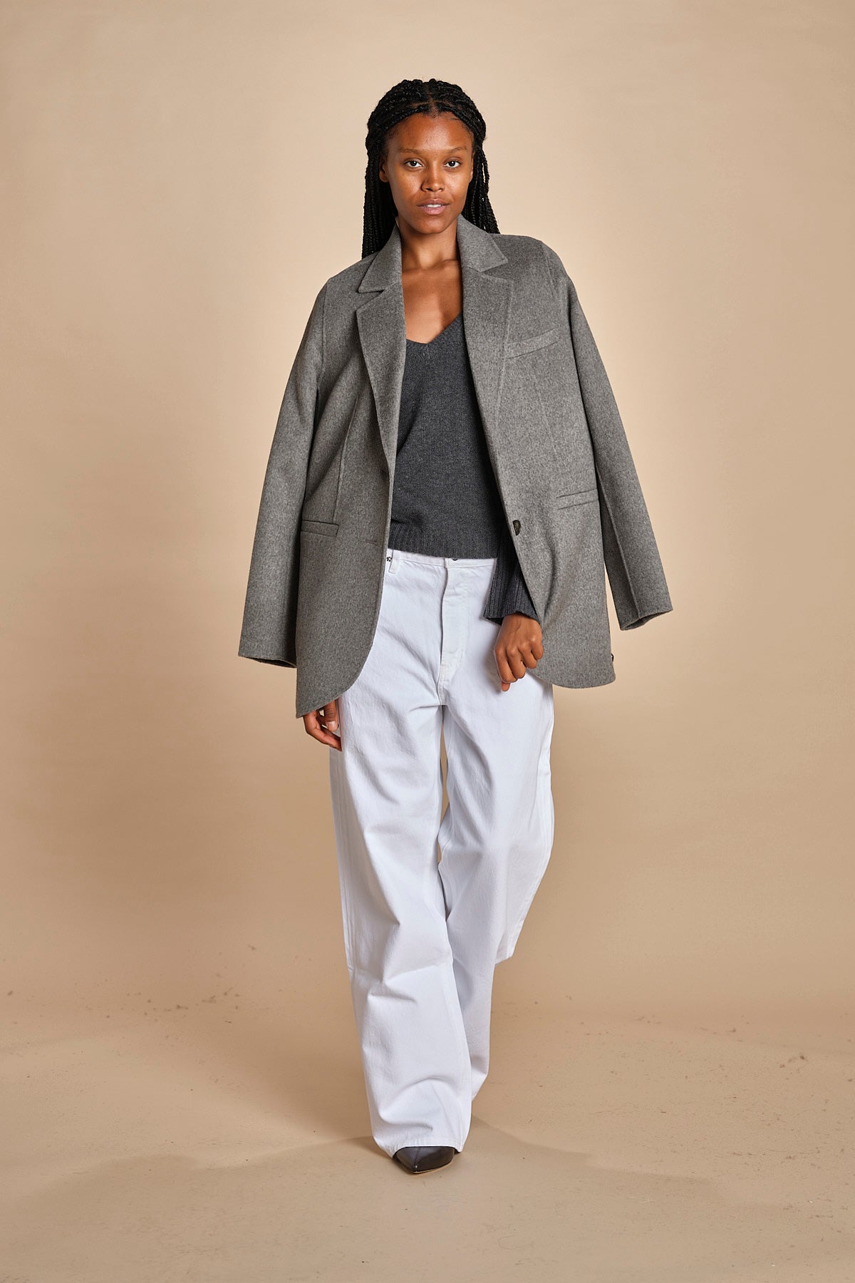 maglia con scollo a v e manica a campana by milaura. D2500894 871 GRIGIO milaura 