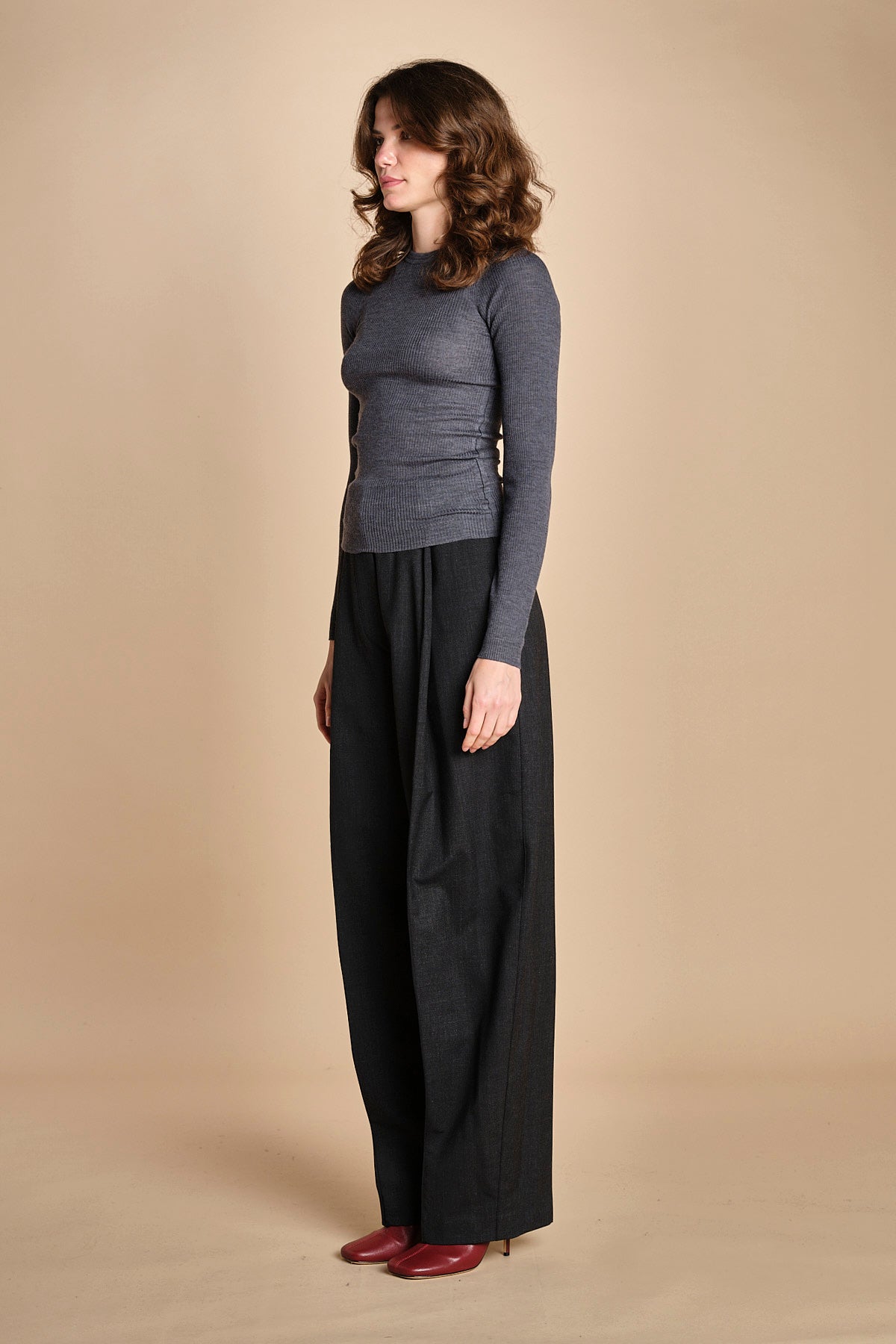 girocollo a costine manica luna in lana merino LAU30 E14038 GRIGIO SCURO milaura 