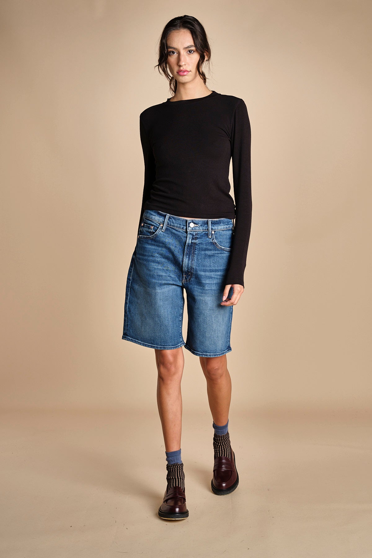 bermuda in denim 4862 THE UNDERCOVER BERMUDA SHORT 259 mother 