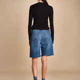 bermuda in denim 4862 THE UNDERCOVER BERMUDA SHORT 259 mother 