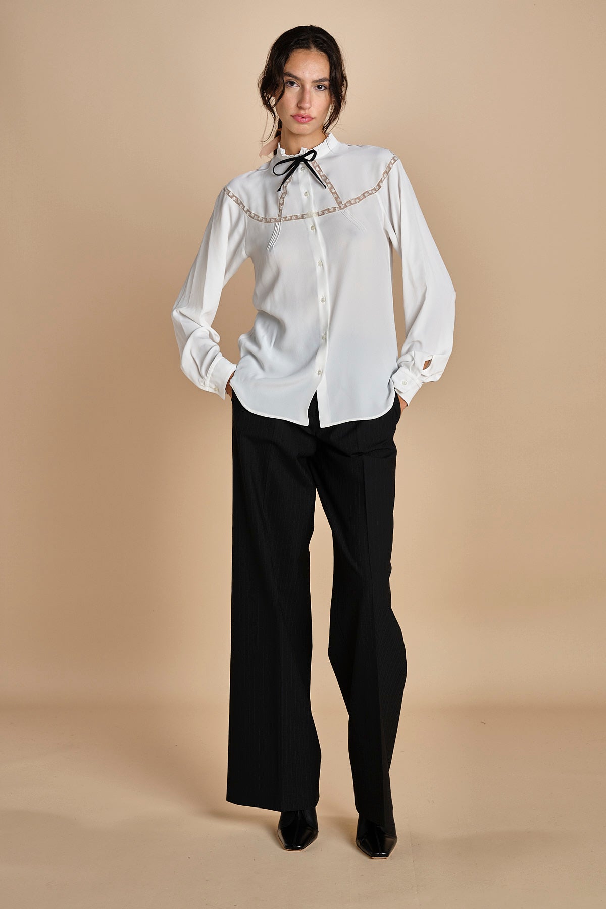 camicia con inserti in pizzo G0625111 1102 n21 
