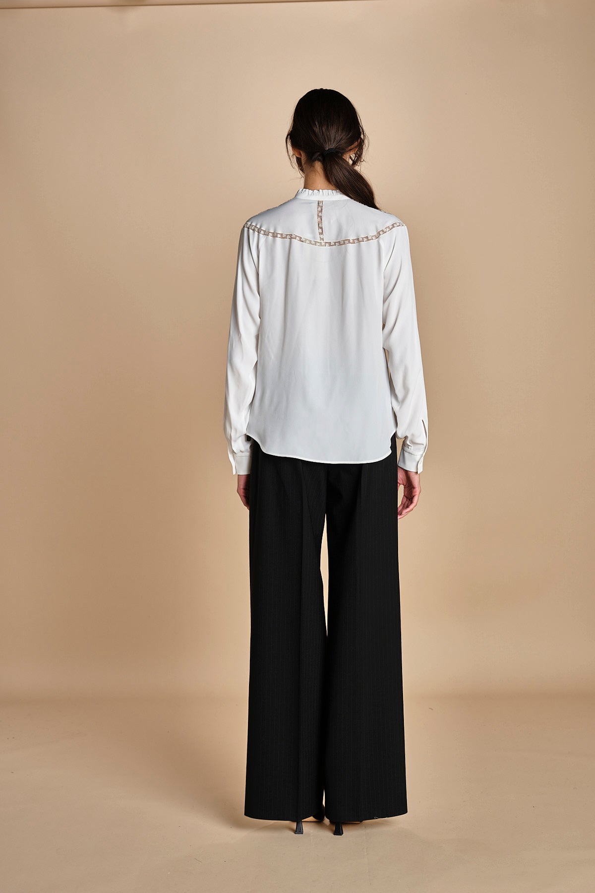 camicia con inserti in pizzo G0625111 1102 n21 