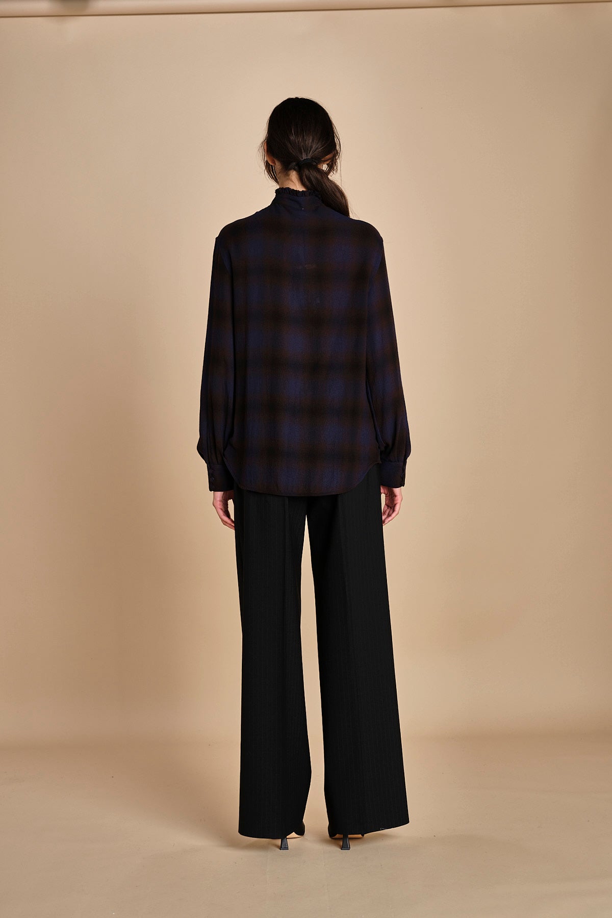 camicia a quadri con rouches G0743081 Q291 n21 