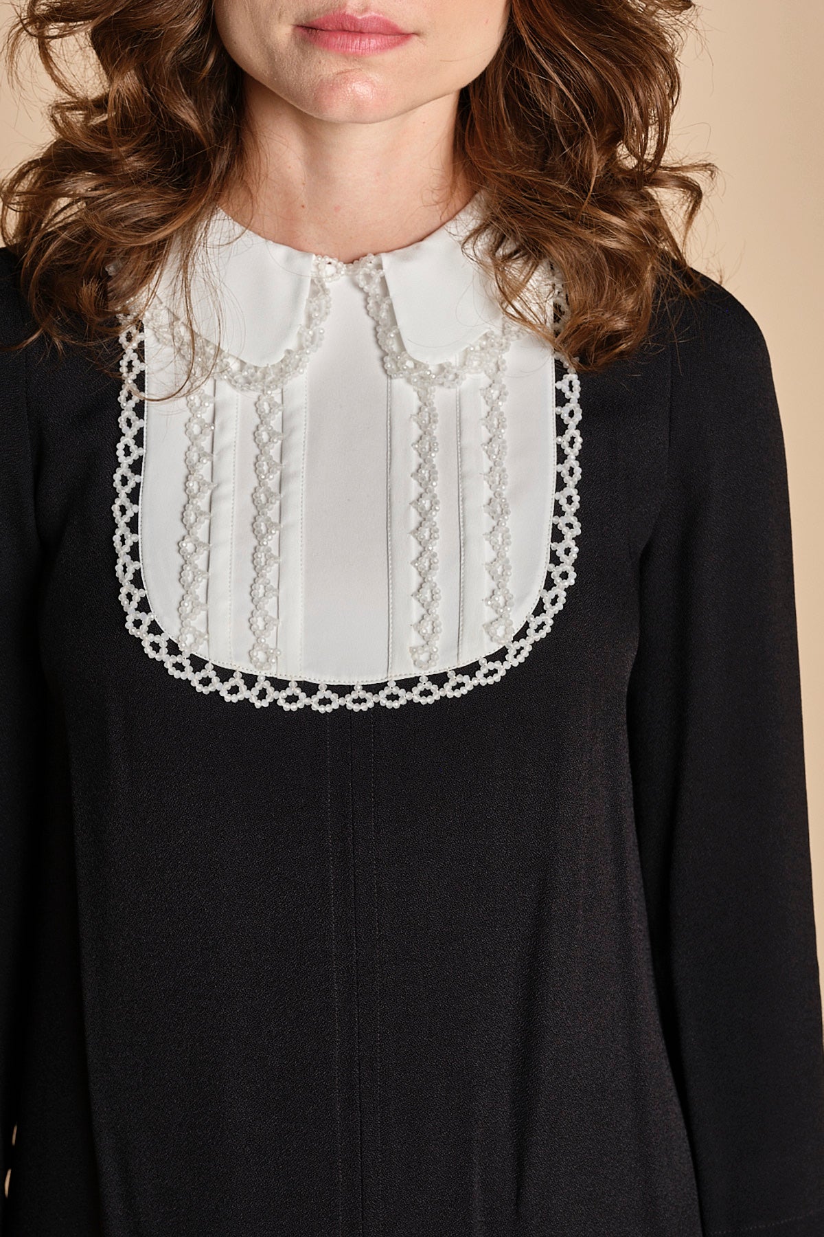 miniabito con plastron a contrasto H021-5075-9000 NERO n21 