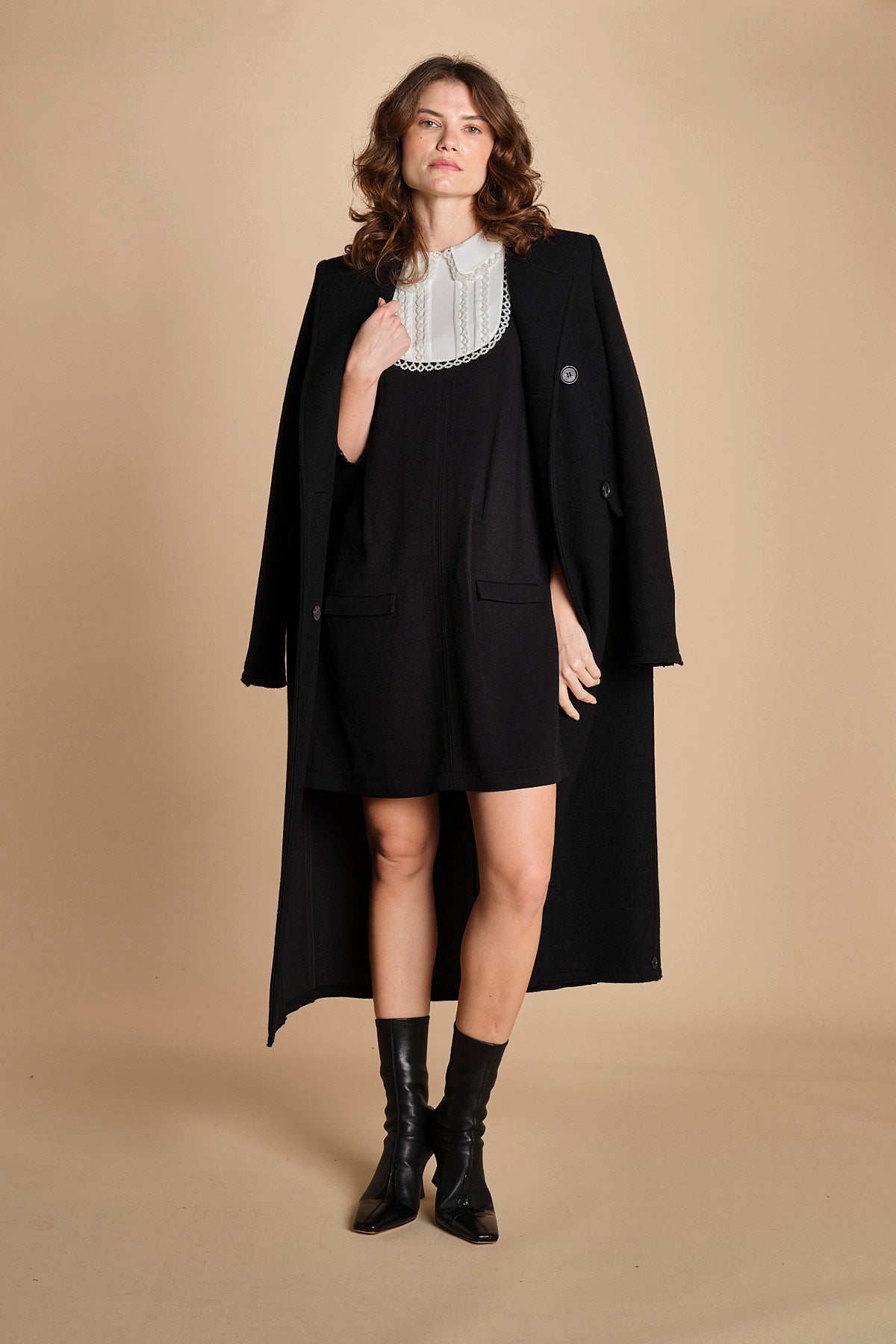 miniabito con plastron a contrasto H021-5075-9000 NERO n21 