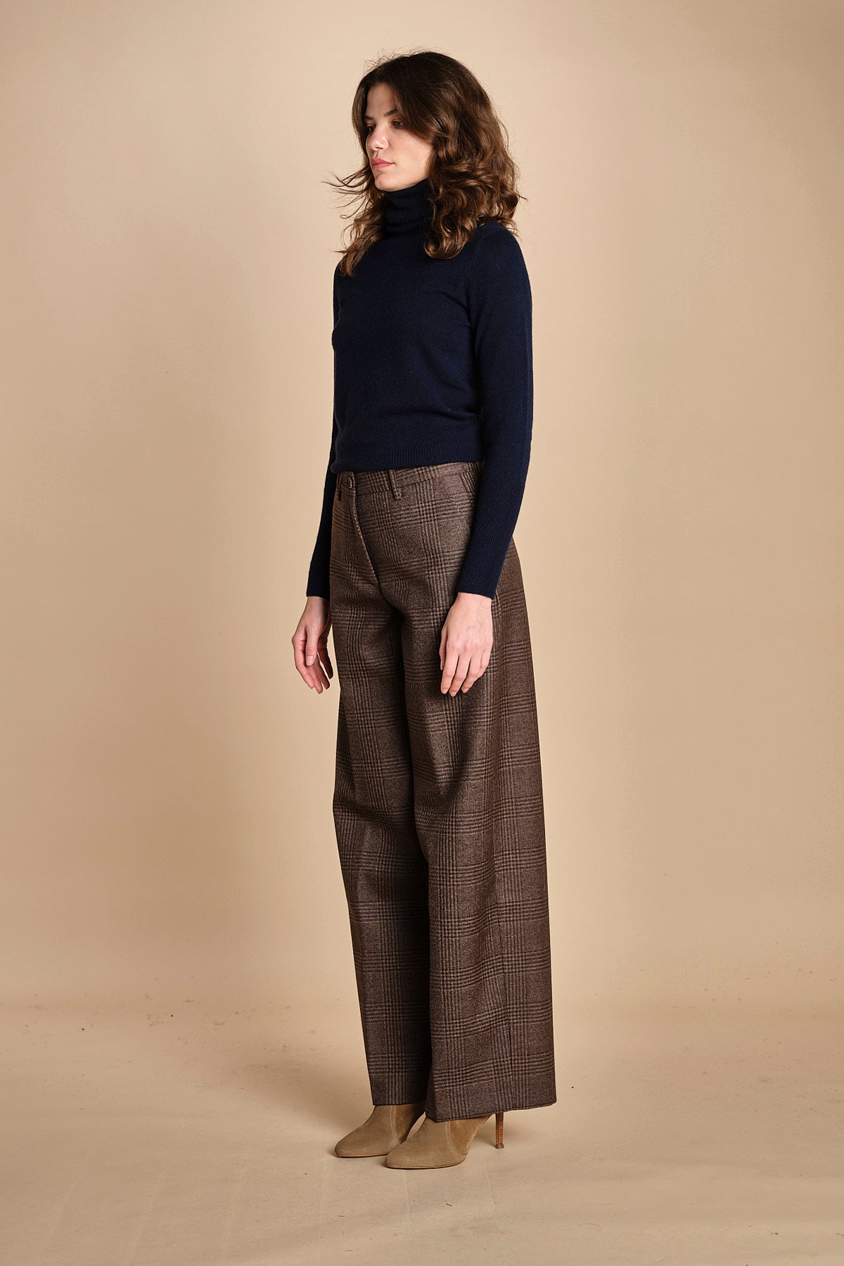 pantalone lungo chiuso fondo. NANCY NAN18 CHECK nine in the morning 