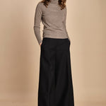 pantalone con nervature. ORIANNA ORN01 NERO nine in the morning 