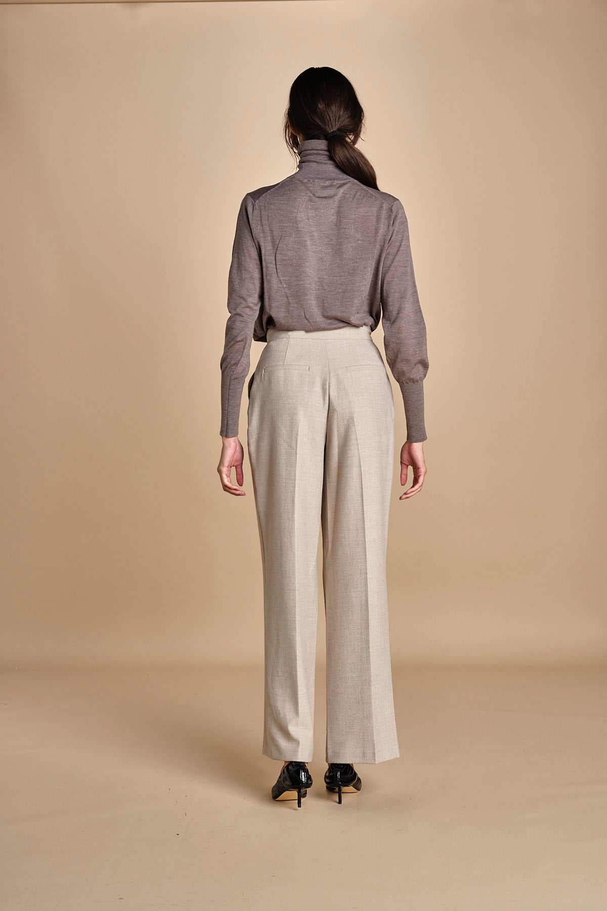 pantalone con pinces GRACE F25-040 092 DRIFWOOD oscar 