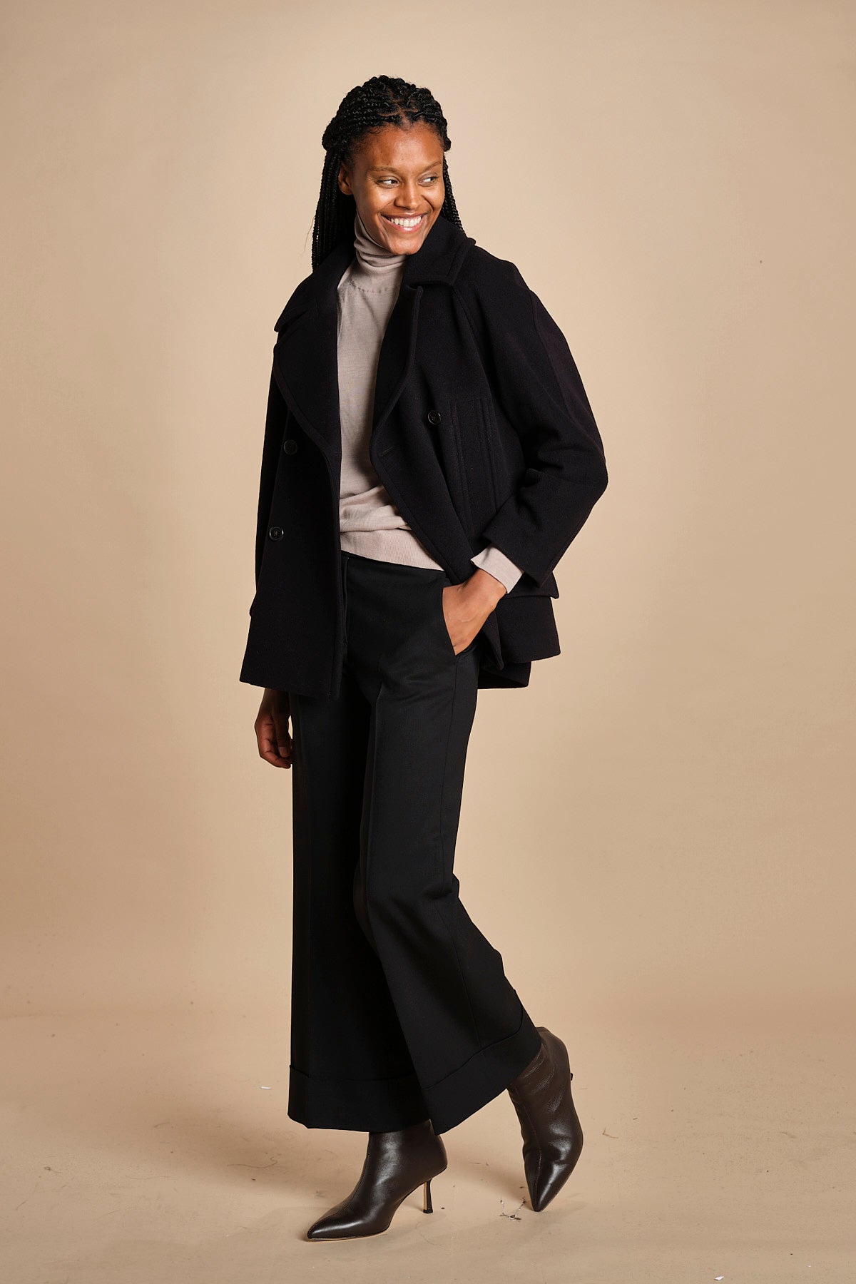 MELODIA pantalone cropped con risvolto in gabardina MELODIA 652339 3 quelledue 
