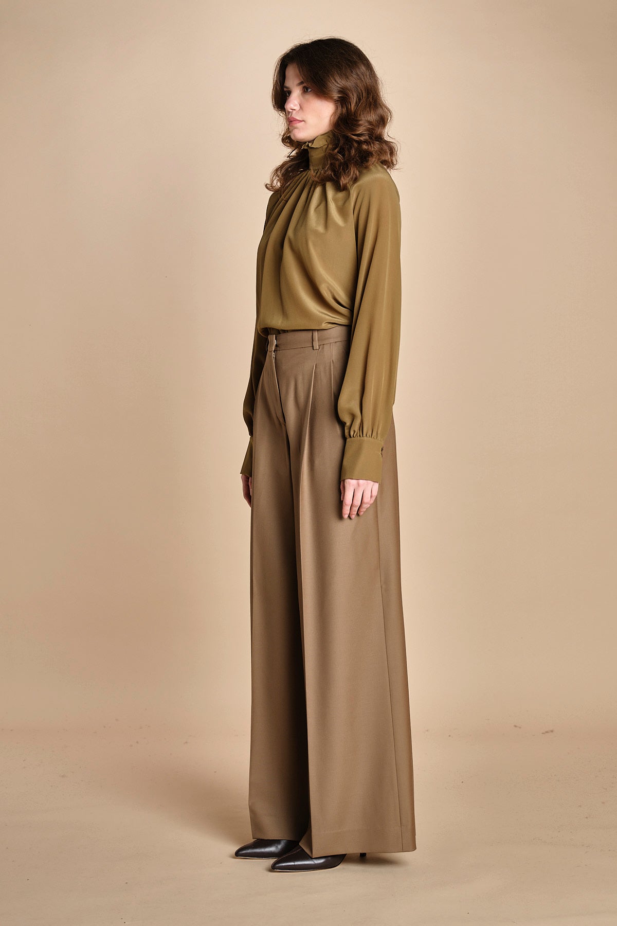 pantalone in batavia con tasca sul retro MONIQUE 689907 19 quelledue 