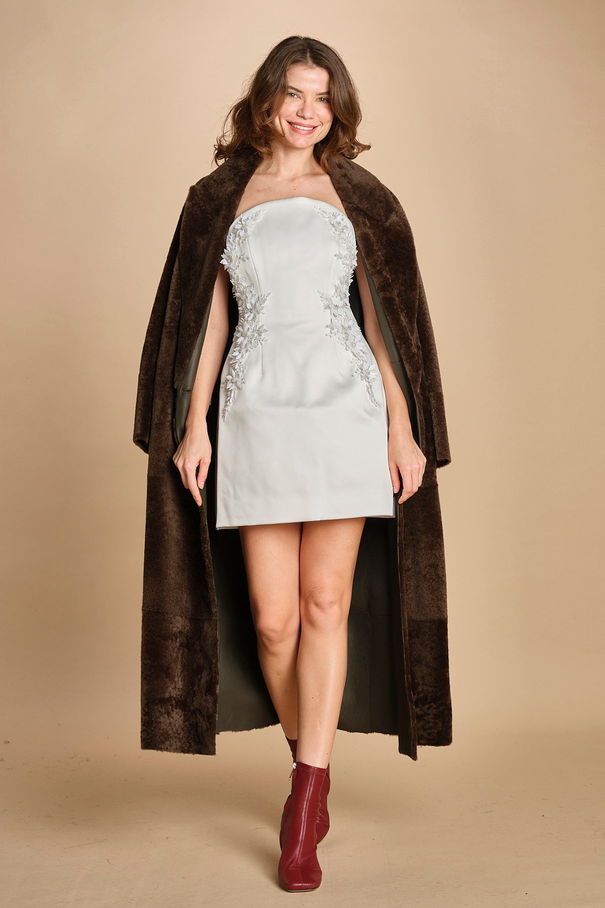 miniabito con ricamo fiori. RVBR-1185 IVORY rebecca vallance 