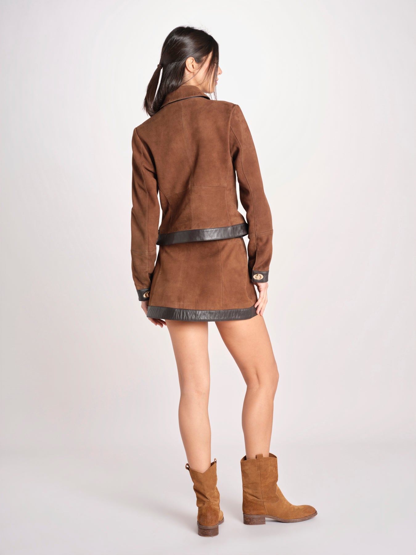giacca in camoscio con chiusura in ottone 12093-19 TOBACCO retrofete 