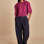 camicia girocollo con fiori intarsiati. LULA 016 JAM sea ny 