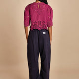 camicia girocollo con fiori intarsiati. LULA 016 JAM sea ny 