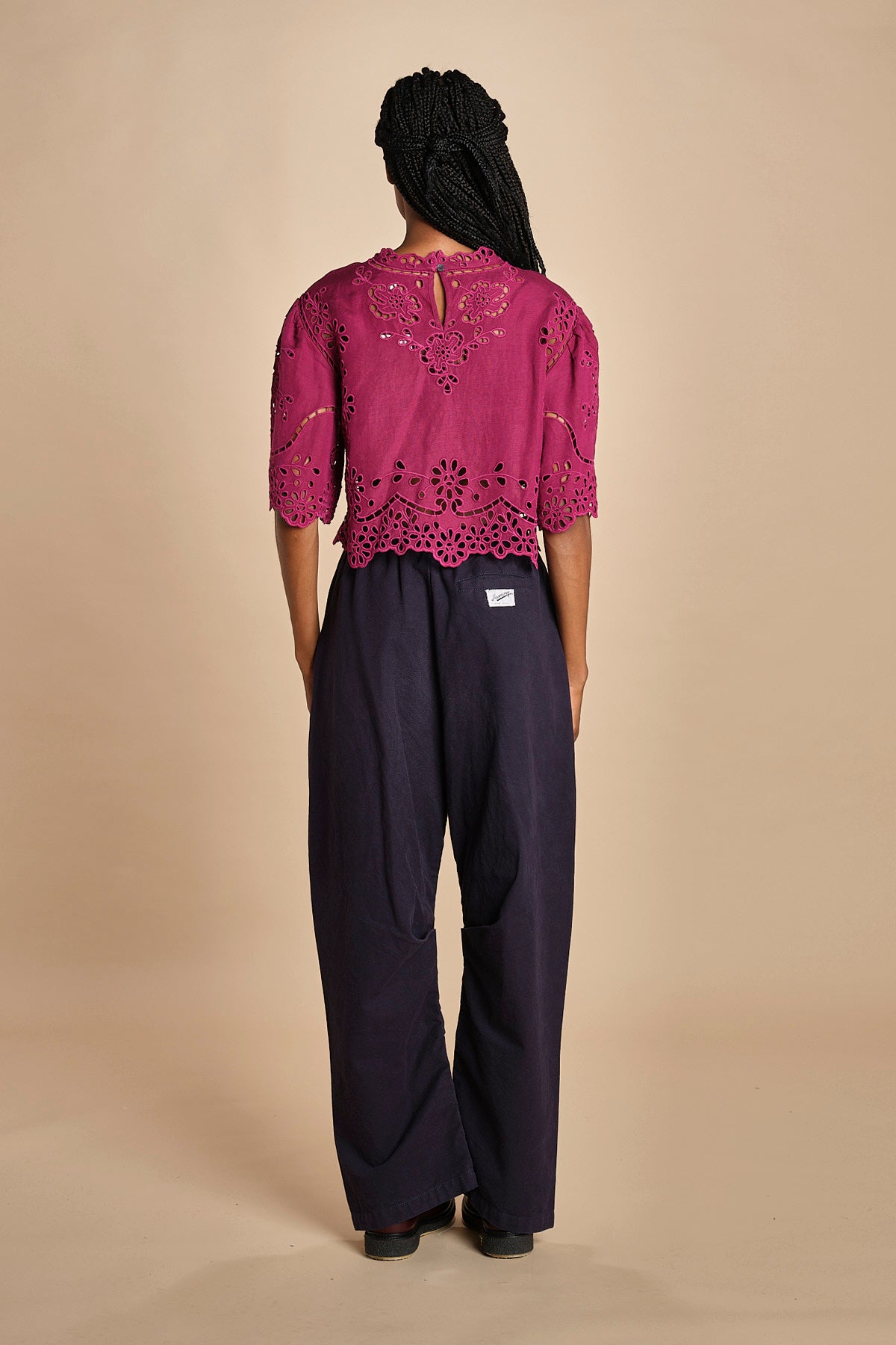 camicia girocollo con fiori intarsiati. LULA 016 JAM sea ny 