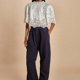 camicia girocollo con fiori intarsiati. LULA 016 WHITE sea ny 