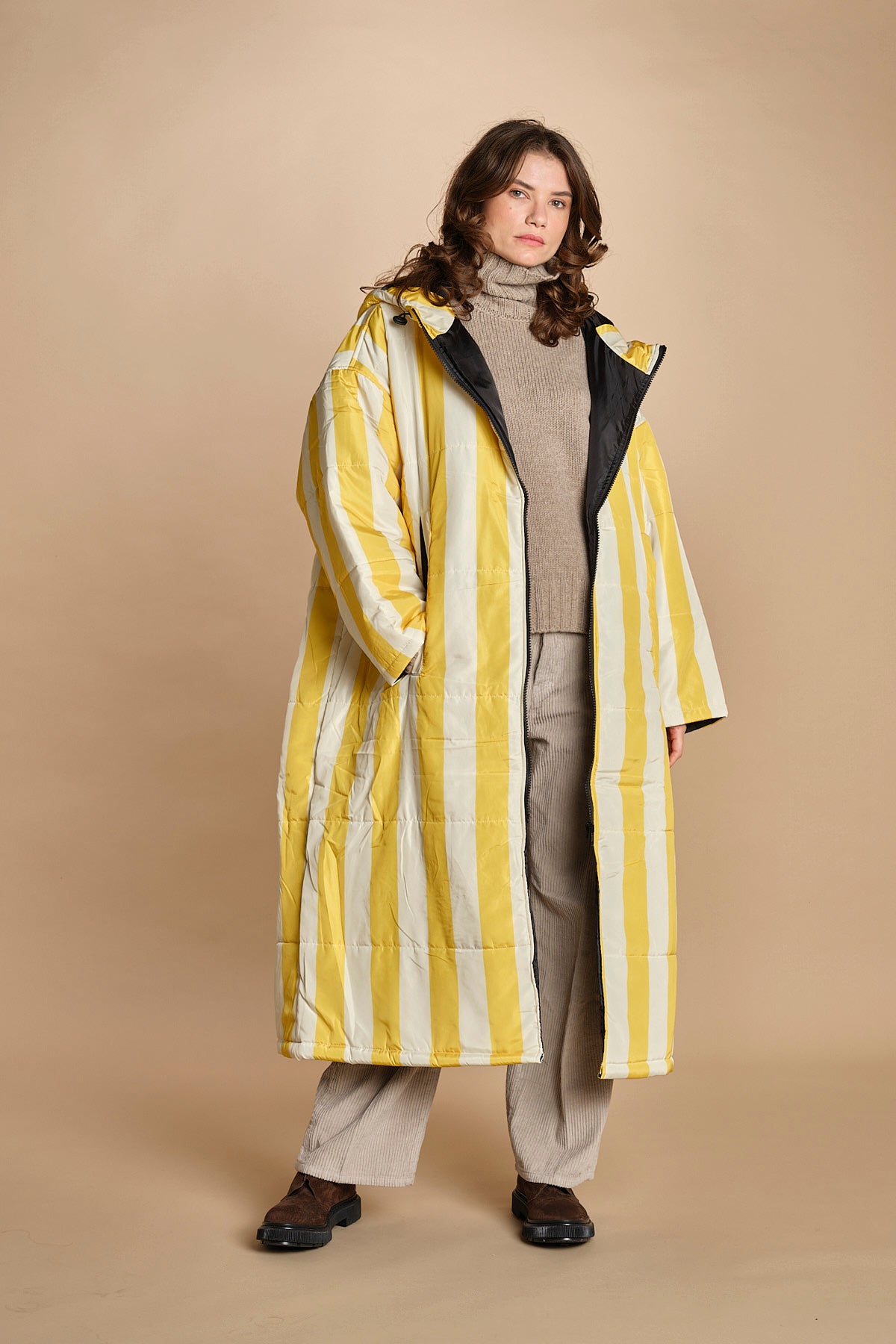 piumino lungo. 90110 MONACO RIGHE sittingsuit 