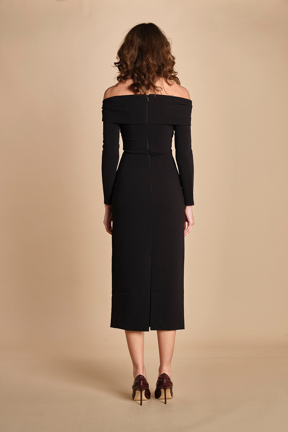 tubino manica lunga con spalle scoperte YUNI BLACK solace 