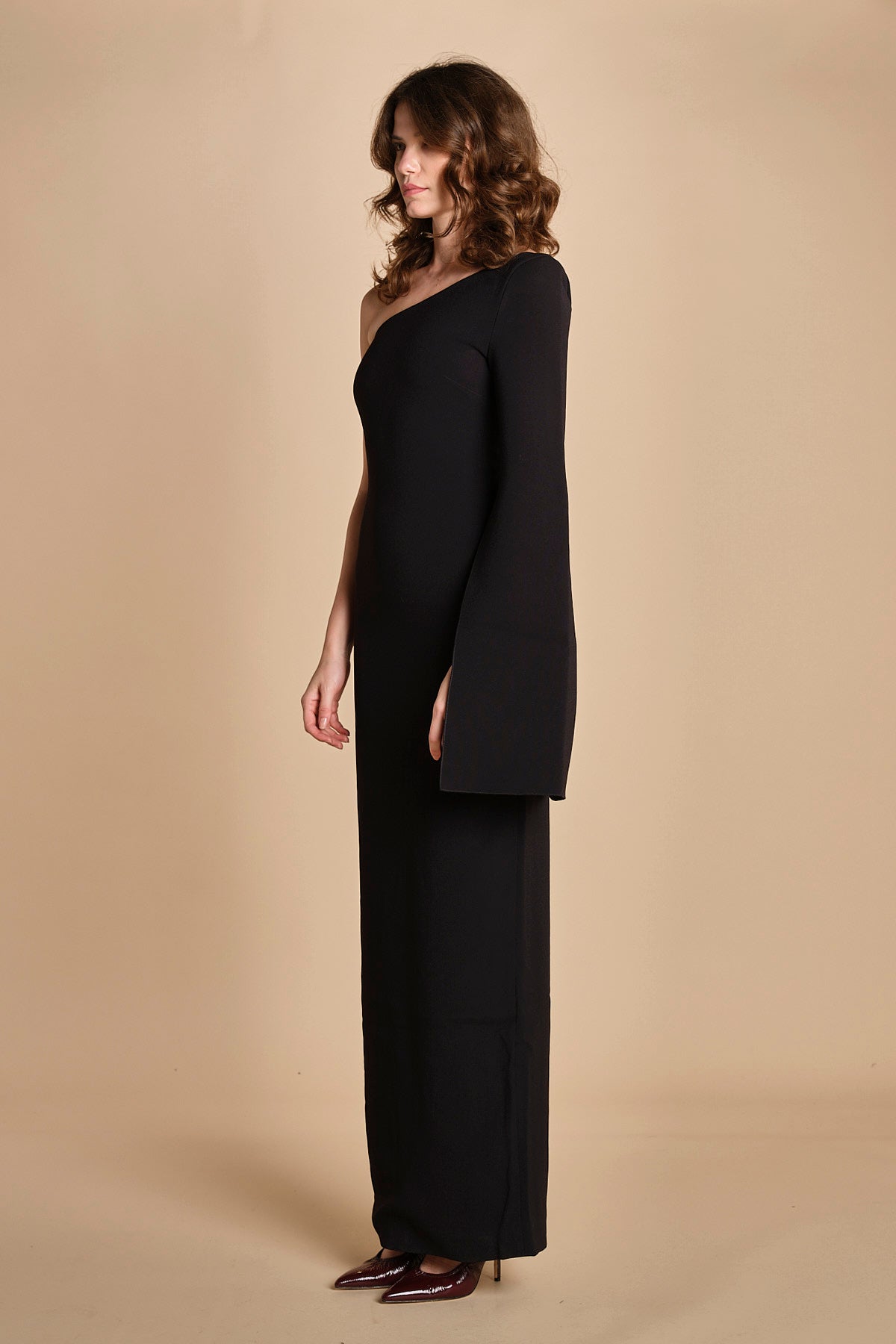 maxidress monospalla con manica a campana ALINA BLACK solace 
