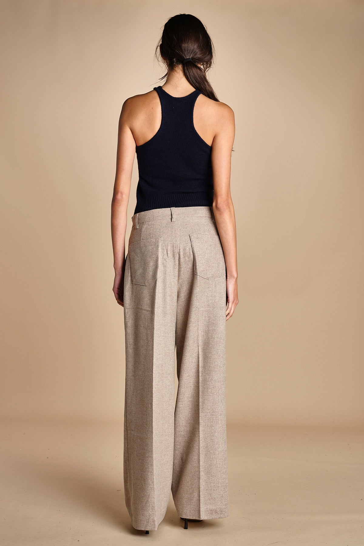 pantalone con pinces NANCY BEIGE true avenue 