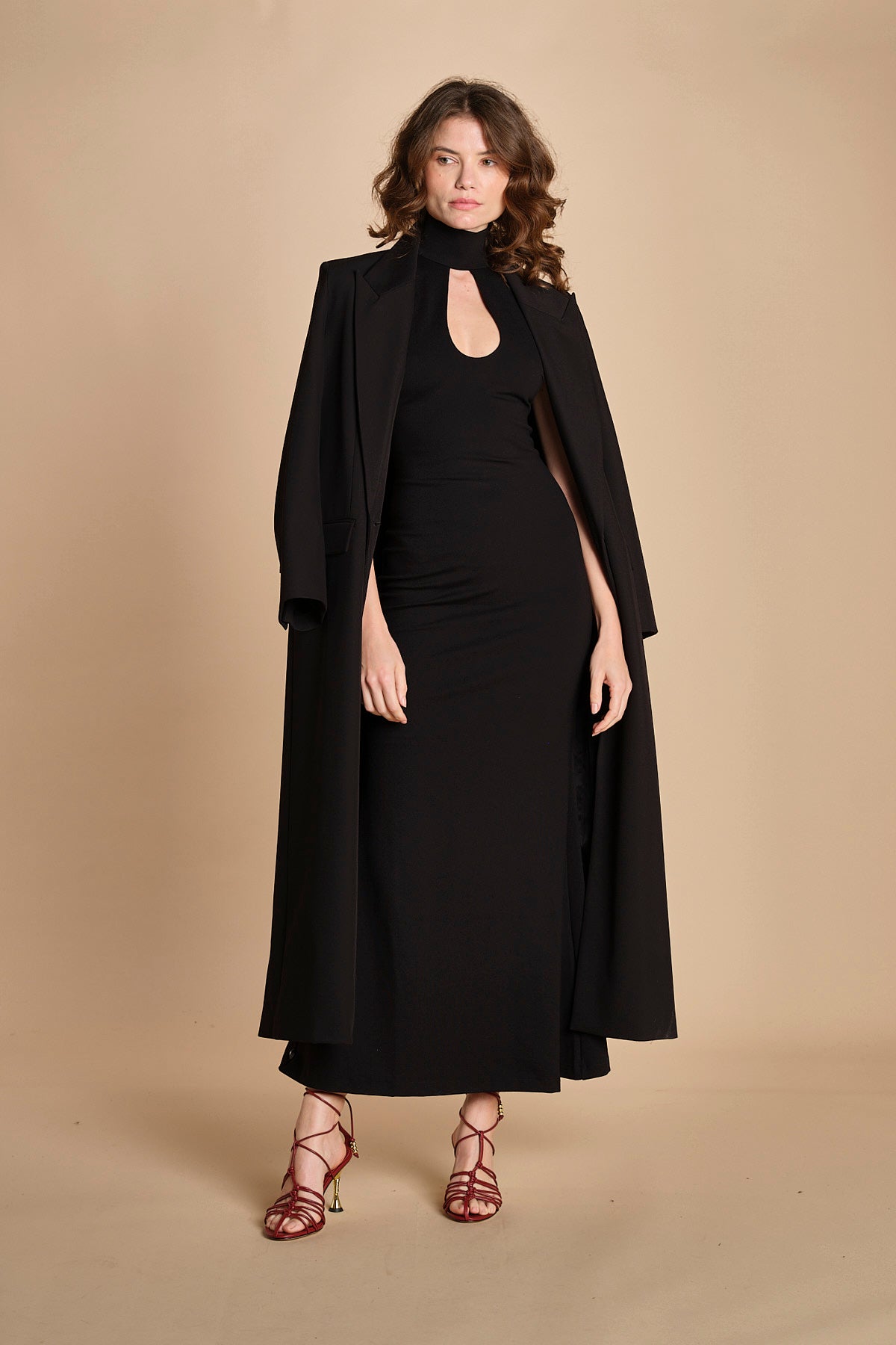 abito lungo con scollo americana MY TYPE BLACK undress code 
