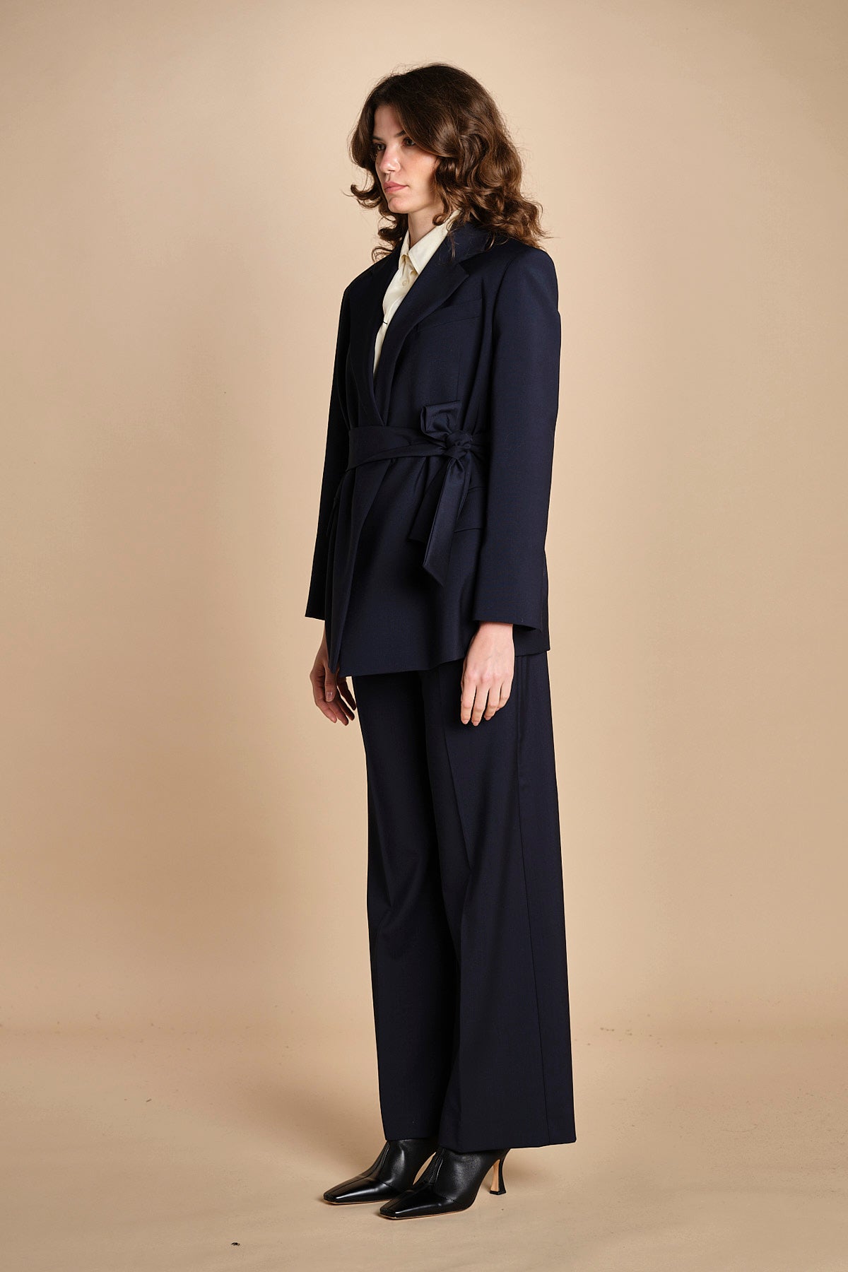 giacca in  fresco lana  con cintura TESO 2525046031600 001 weekend maxmara 