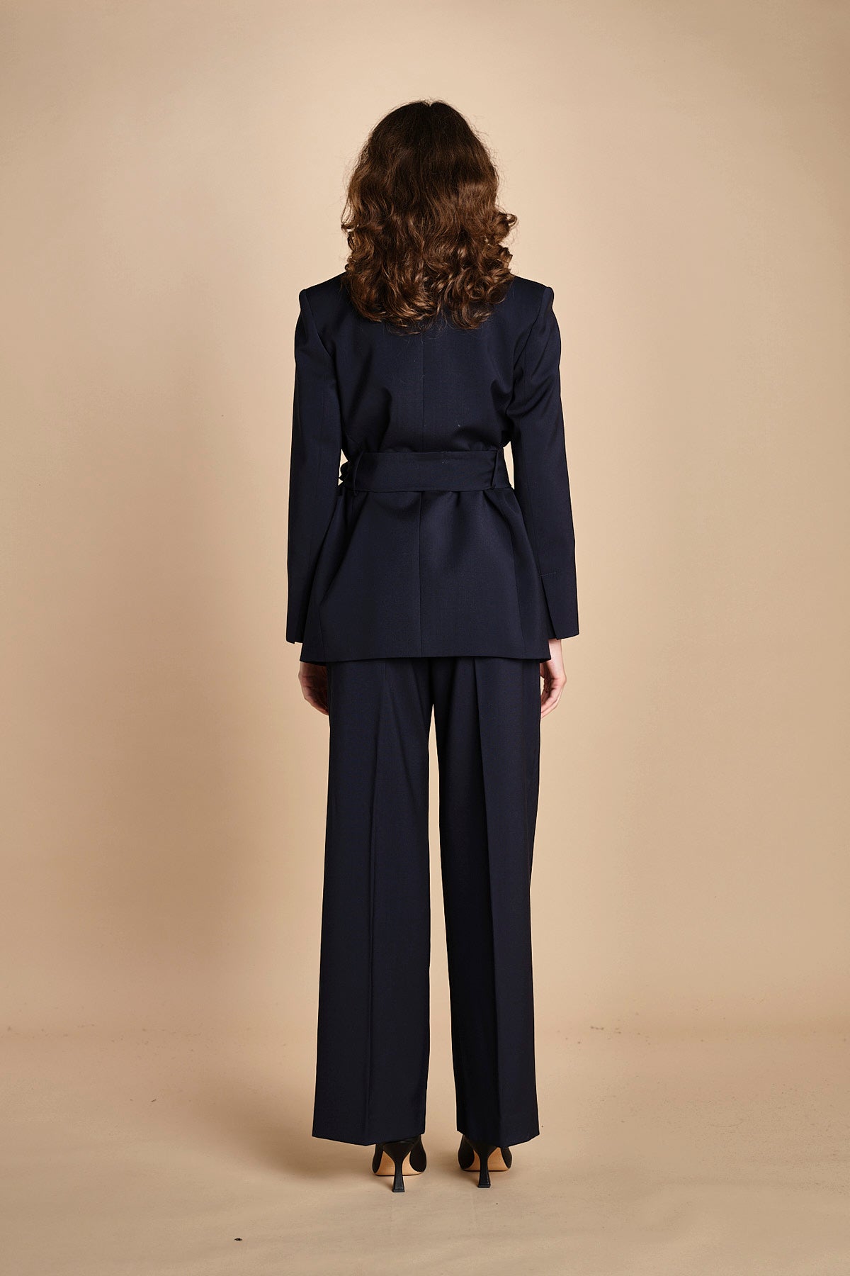 giacca in  fresco lana  con cintura TESO 2525046031600 001 weekend maxmara 