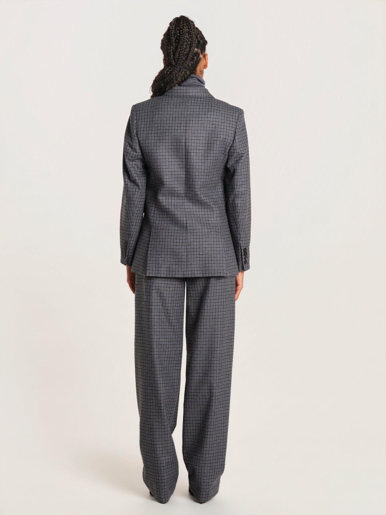  17V022WO 083 ines de la fressange 