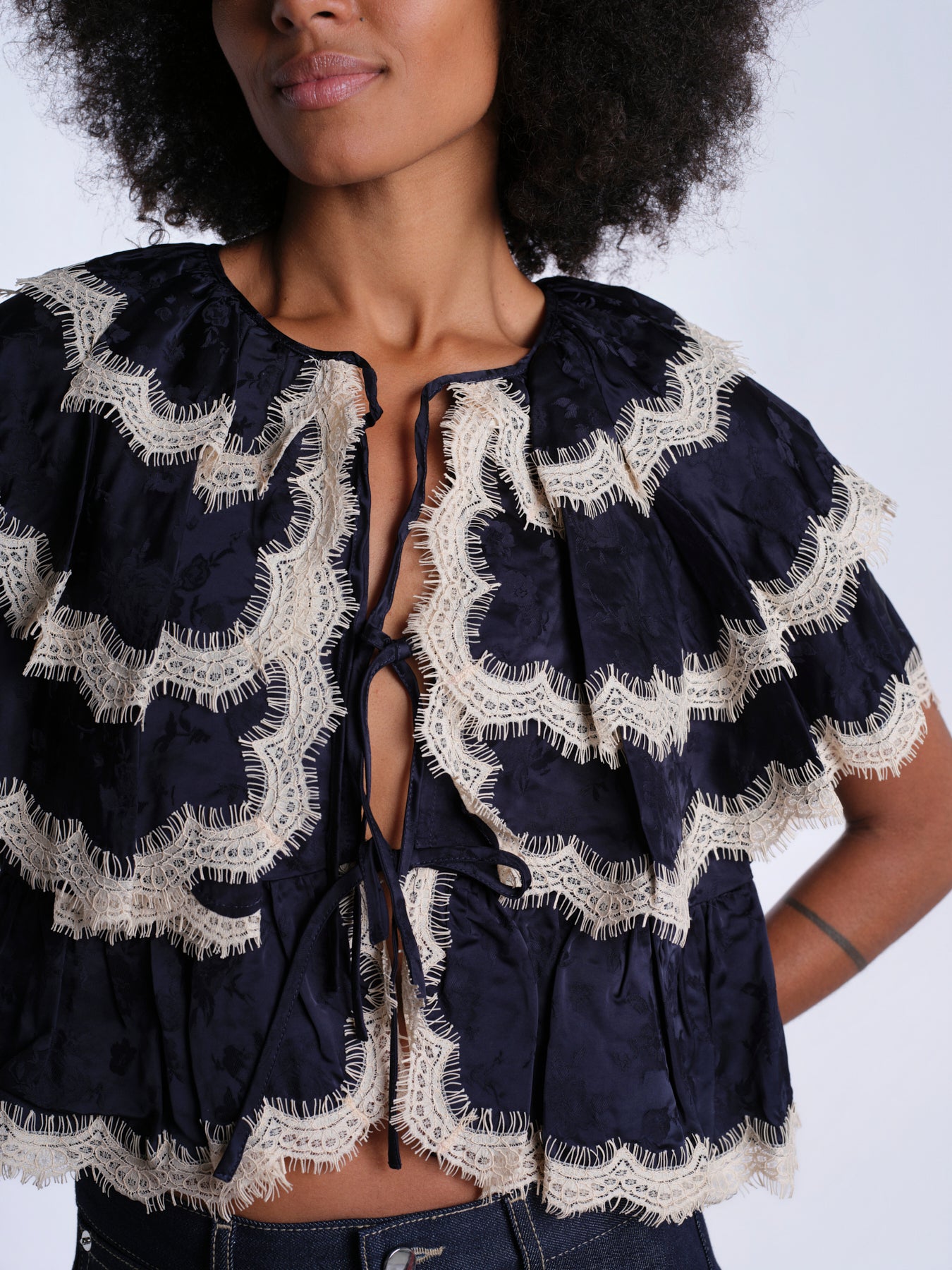 SHAY camicia con balze pizzo AW26-135 NAVY sea ny 