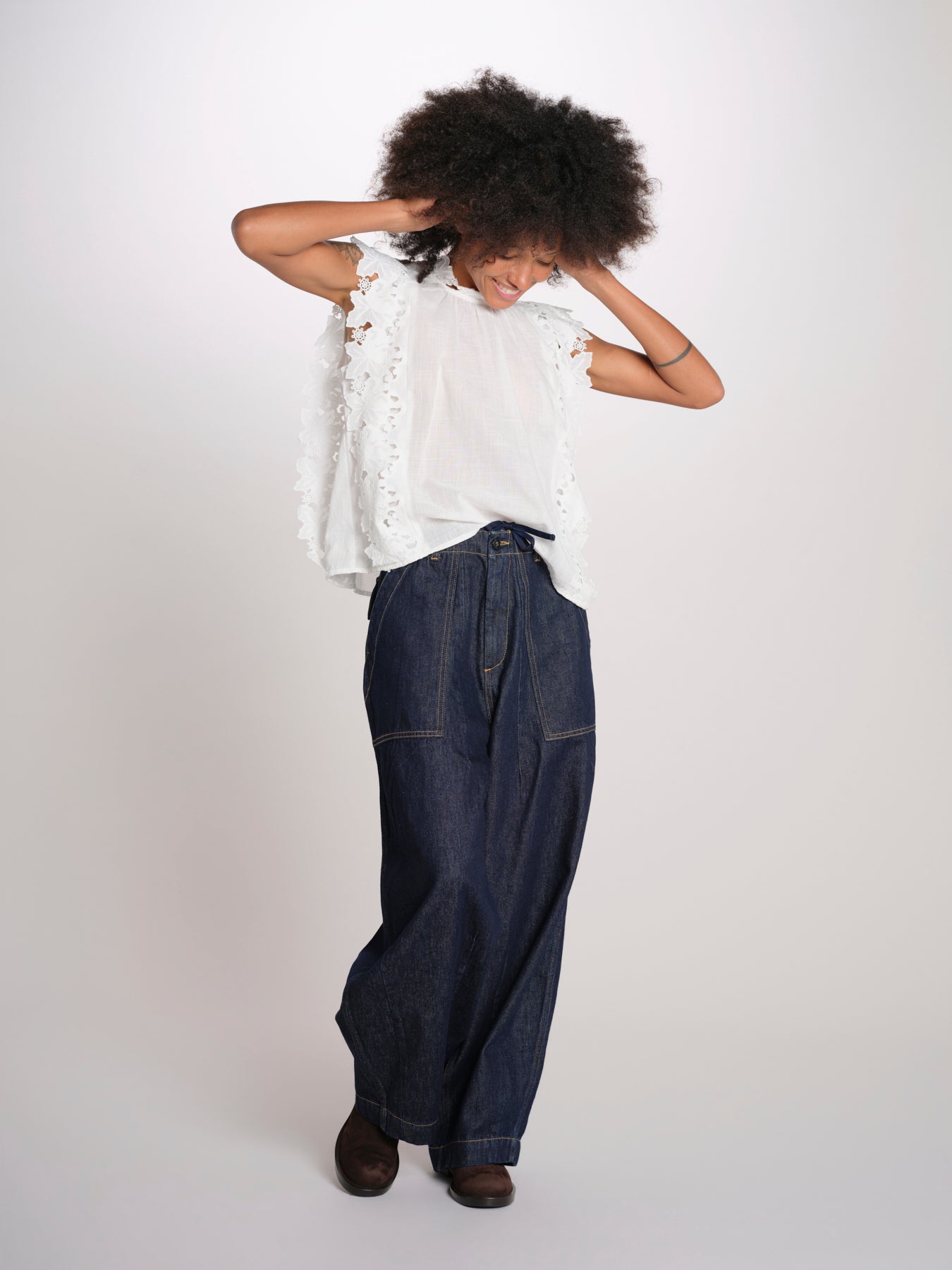 ELEANNORA top con foglie laserate PF26-018 WHITE sea ny 