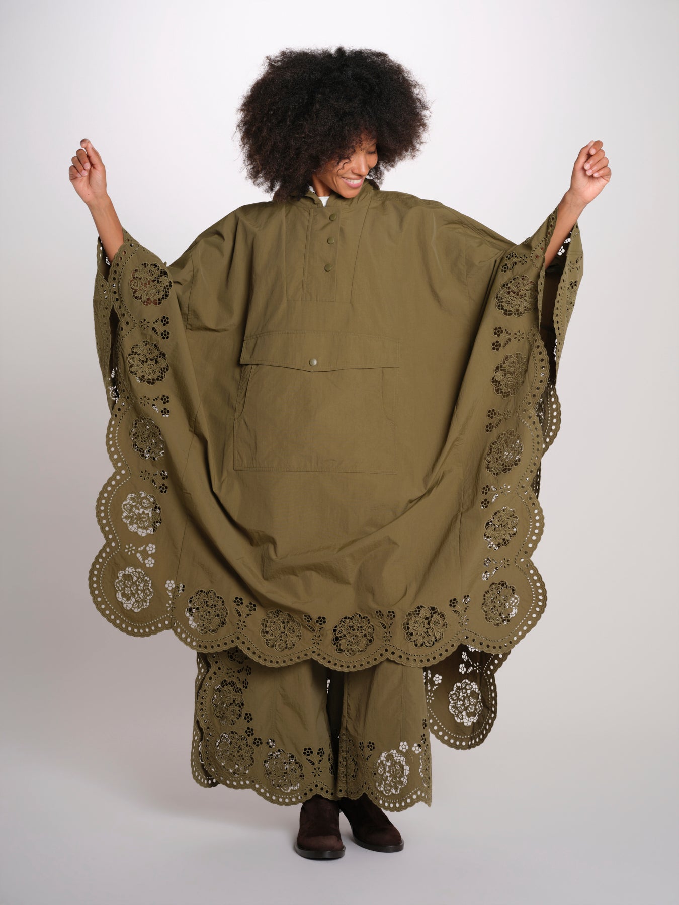 VITTORIA mantella laserata PF26-071 OLIVE sea ny 