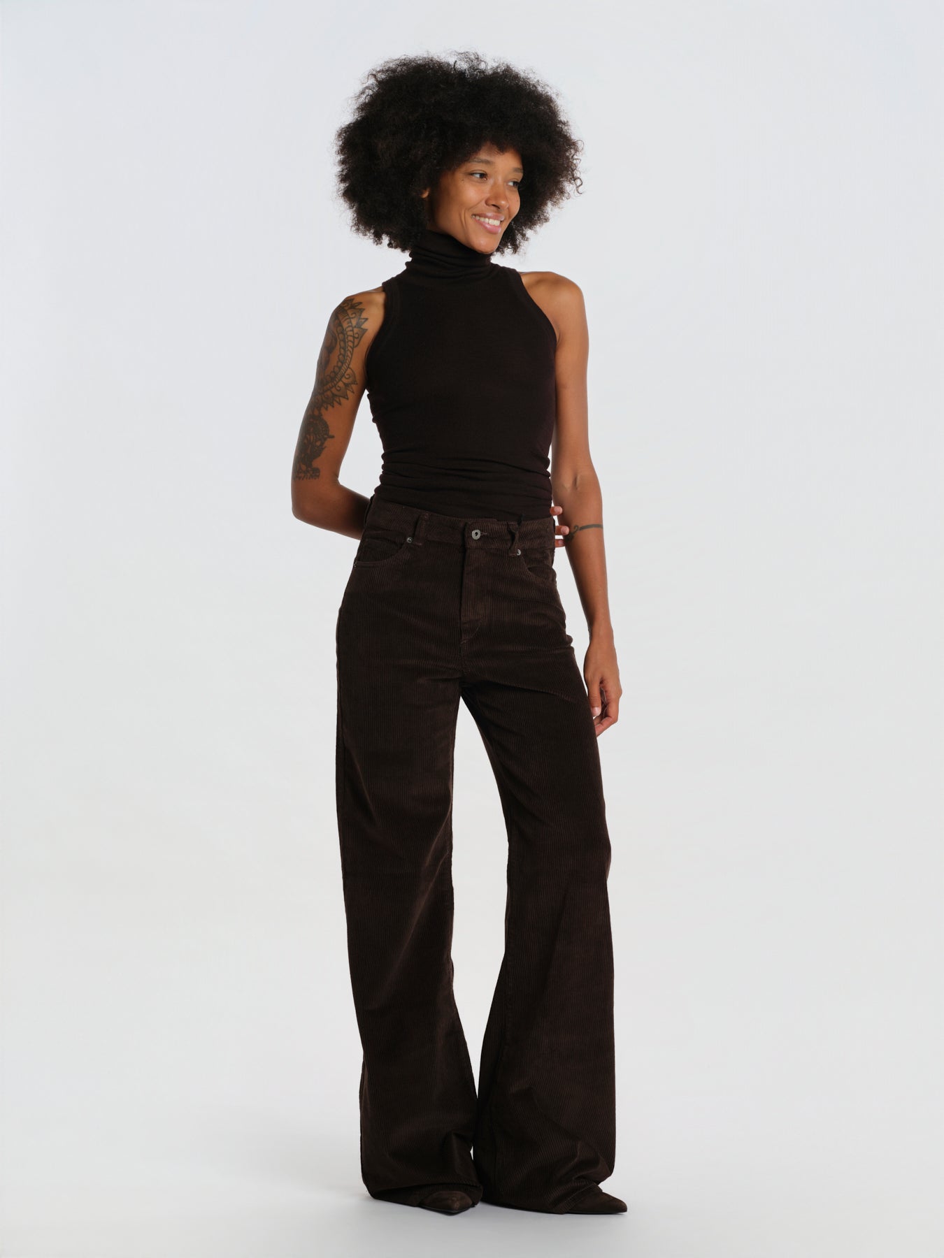CLARA pantalone dritto velluto millerighe CLARA RIBBEDVELVET DARK BROWN true avenue 