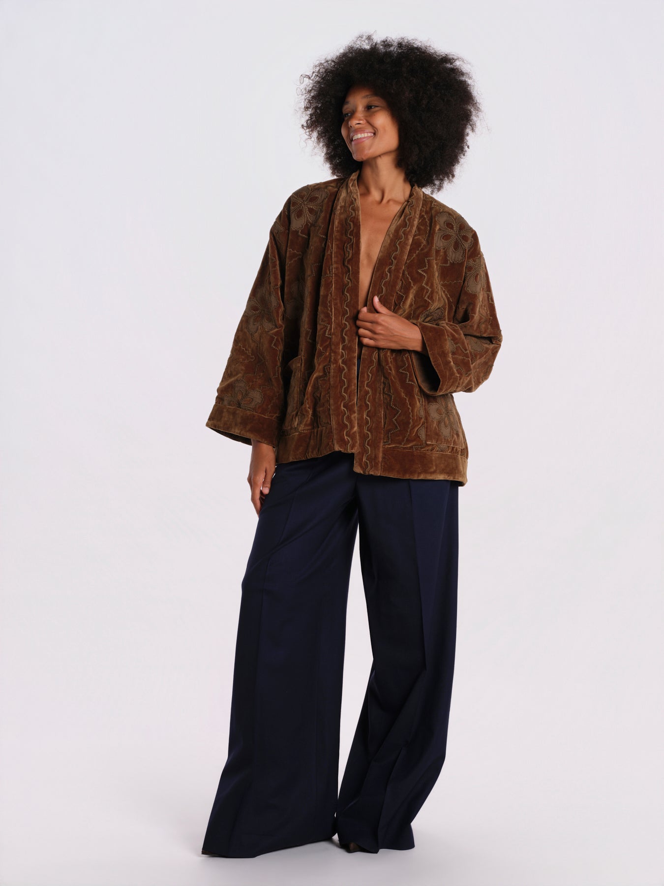 ISAAC giacca velluto ricamata FW26ISAKIM KHAKI v de vinster 