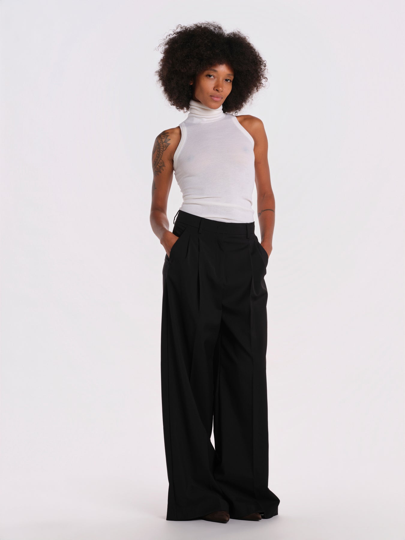 ADELFI pantalone doppia pences tela 2625136032600 002 weekend maxmara 