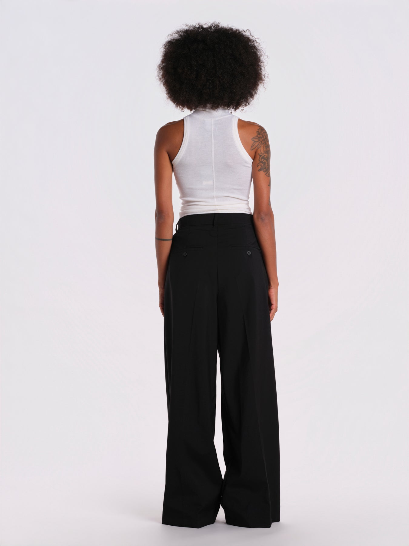 ADELFI pantalone doppia pences tela 2625136032600 002 weekend maxmara 