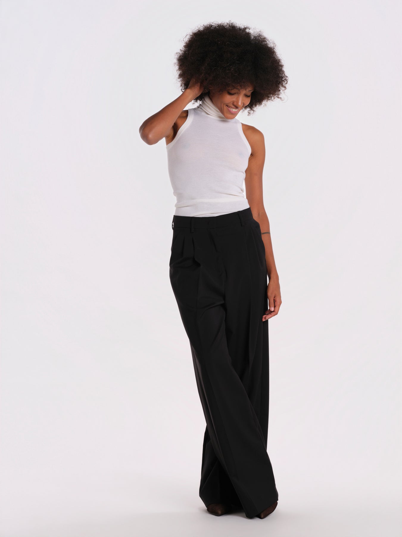 ADELFI pantalone doppia pences tela 2625136032600 002 weekend maxmara 