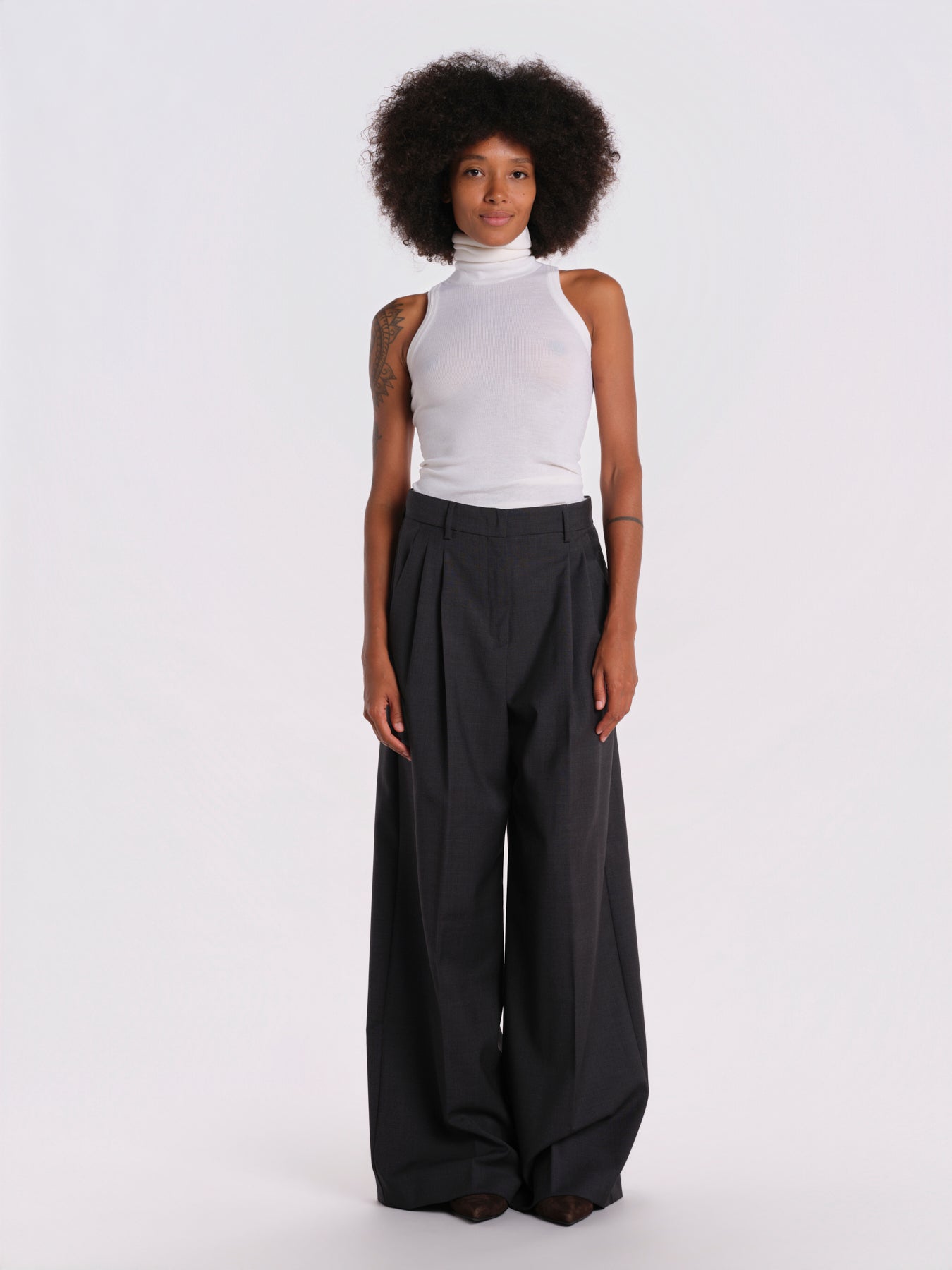 ADELFI pantalone doppia pences tela 2625136032600 015 weekend maxmara 