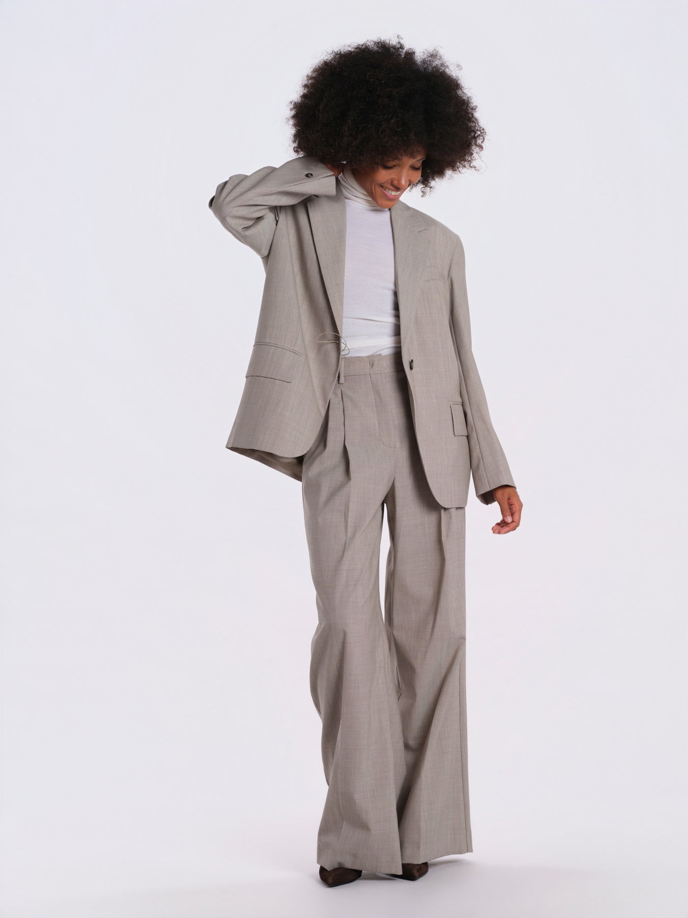 OVVIO pantalone con doppia pinces 2625136051600 001 weekend maxmara 