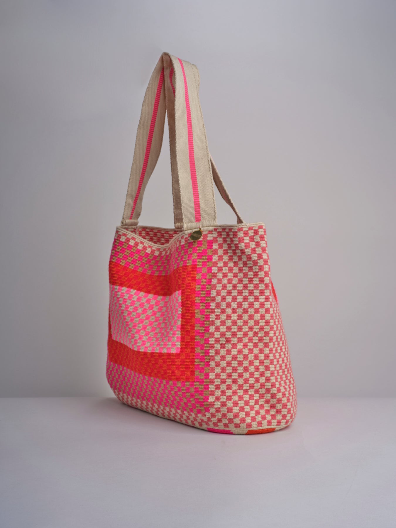  G12W-0015-3084 PINK & RED guanabana 
