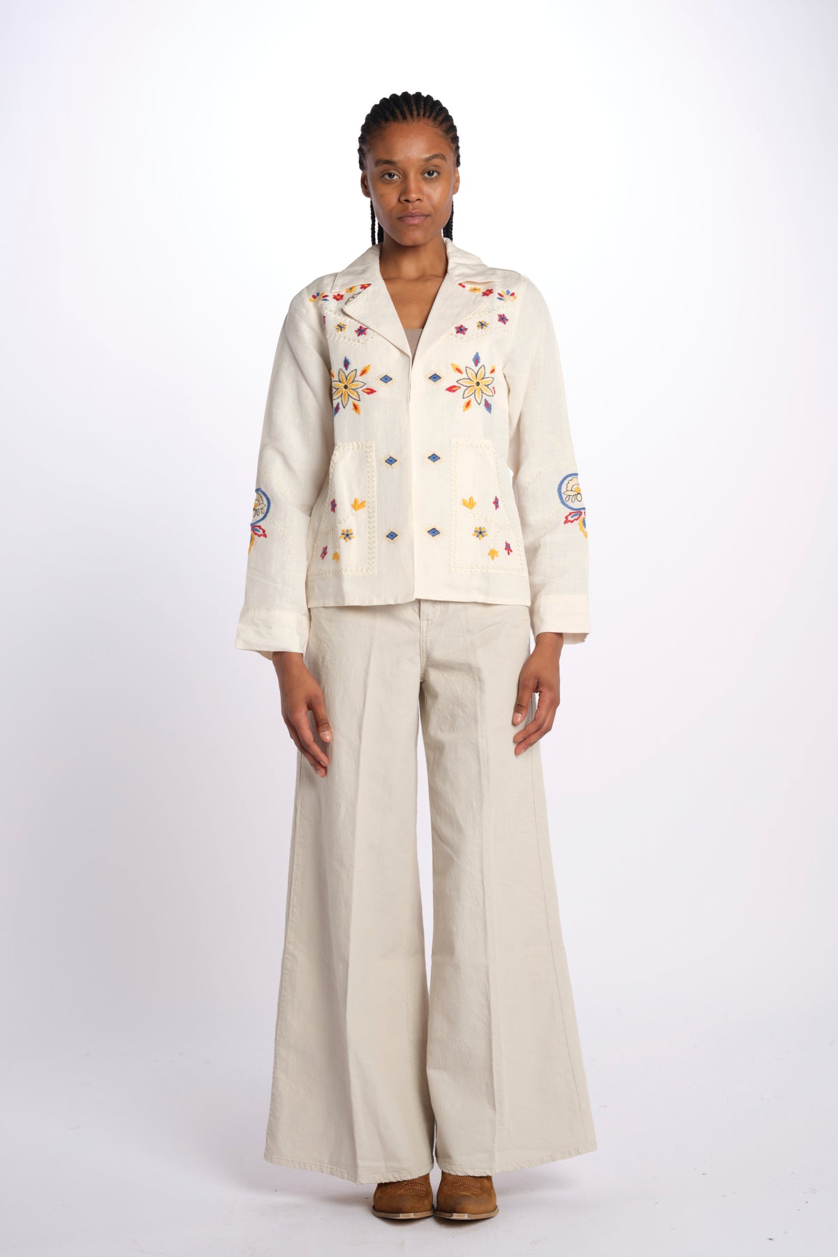 LORAINE giacca con fiori ricamati E25VE013 ECRU stella forest 