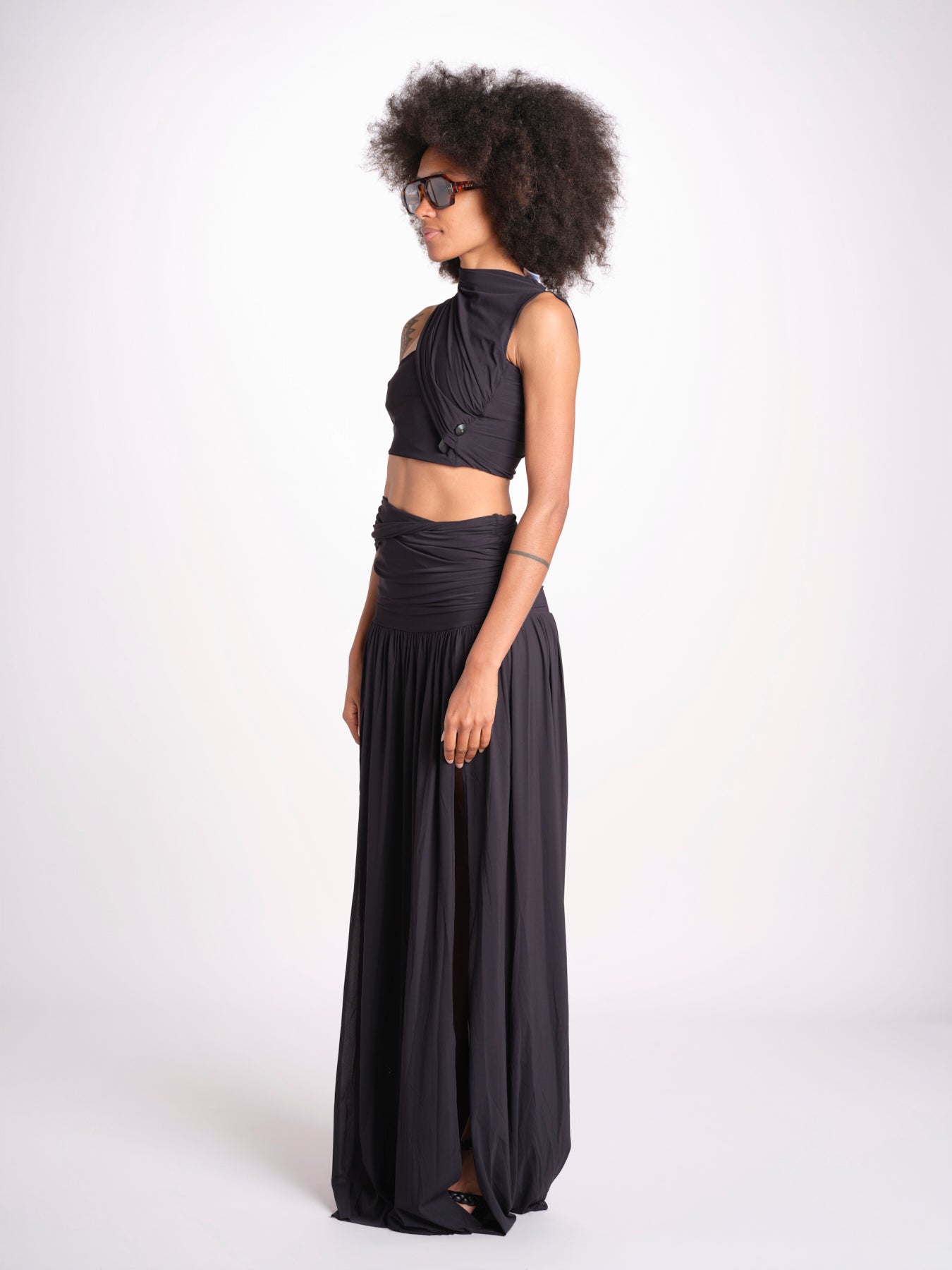 cropped top in jersey con drappeggio asimmetrico ALIN DEEP BLACK amazuìn 