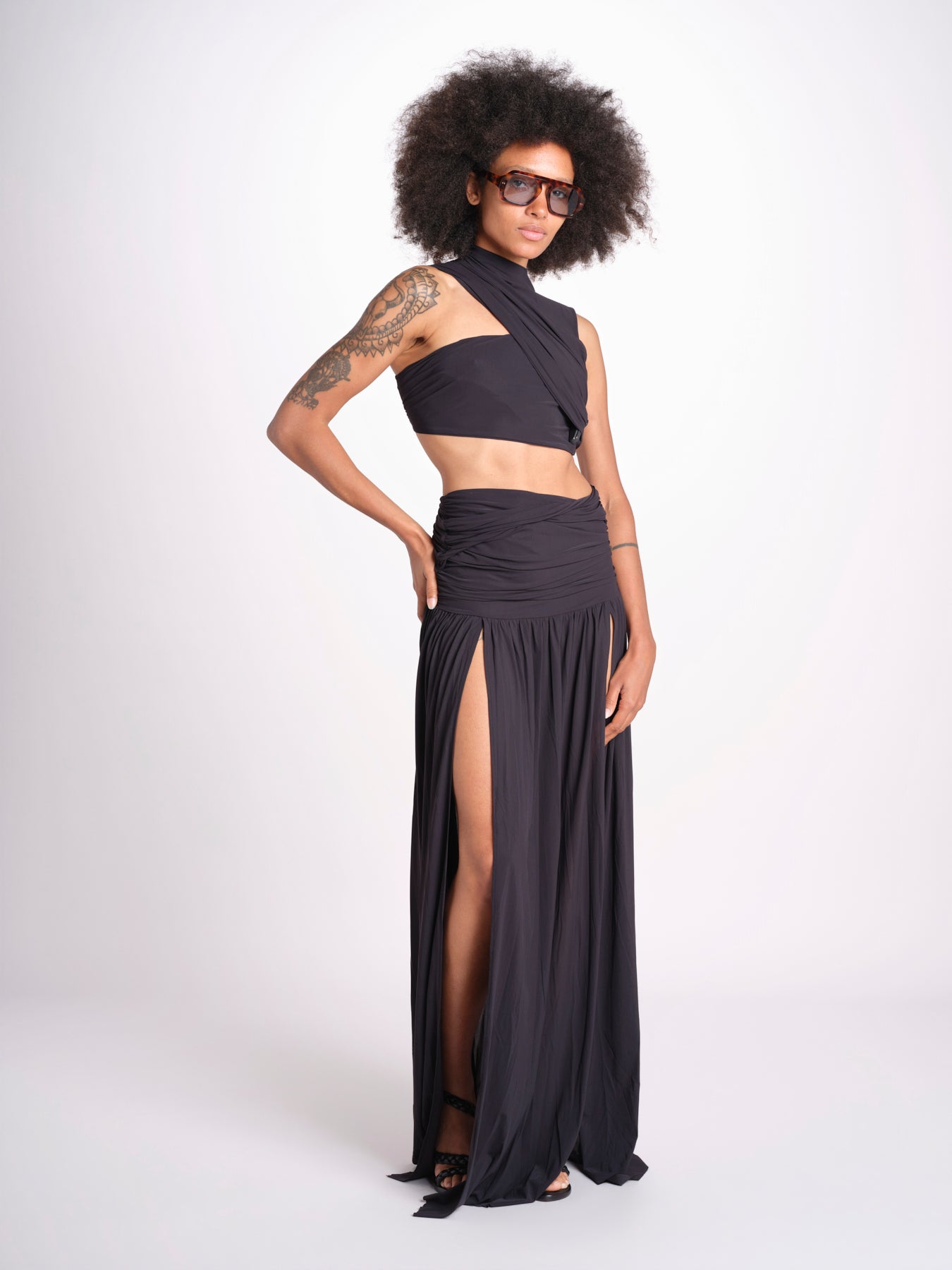 cropped top in jersey con drappeggio asimmetrico ALIN DEEP BLACK amazuìn 
