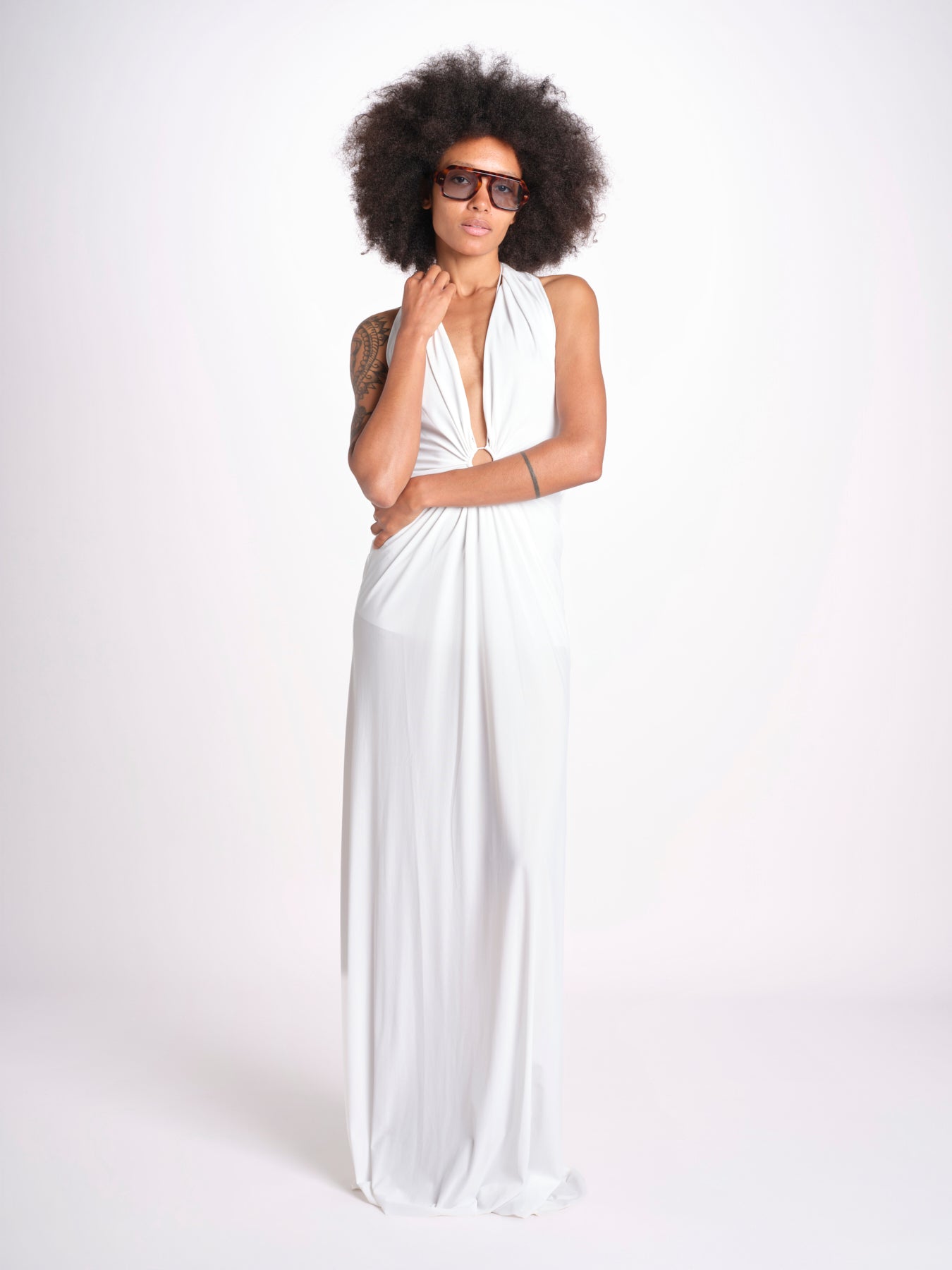 JOELE abito lungo con scollo profondo e schiena nuda JOELE OFF WHITE amazuìn 