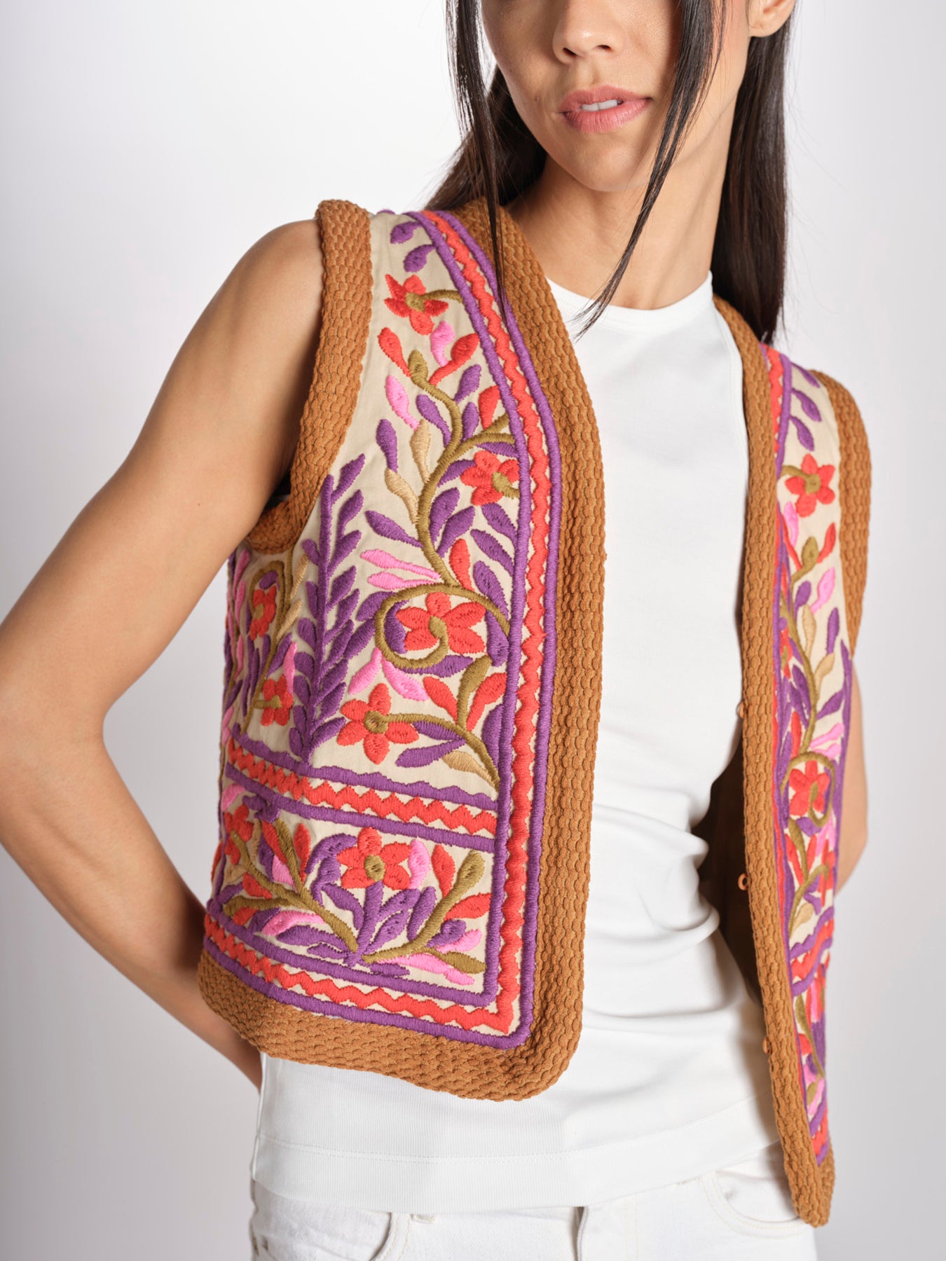 gilet con ricami SUNA GILET CREAM antik batik 