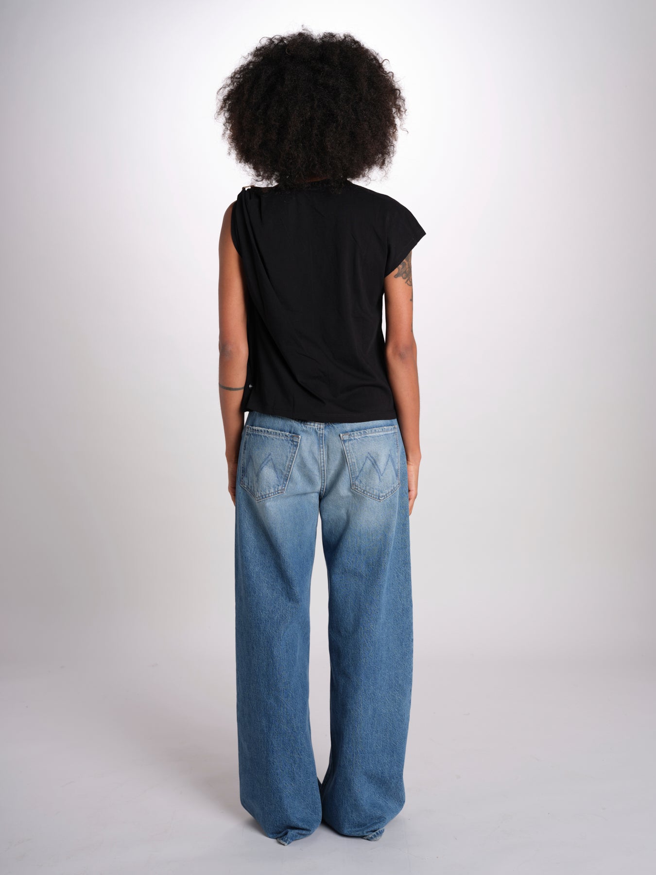 t-shirt asimmetrica ALLIA NOIR ba&sh 